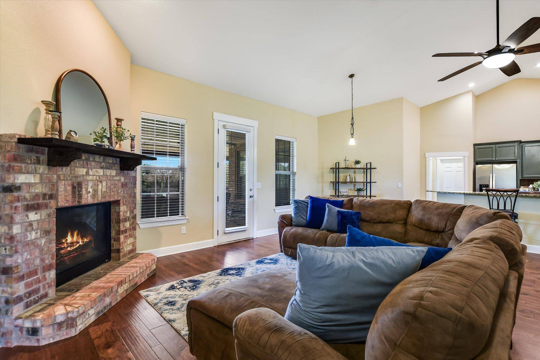 212 Christine LN, Liberty Hill, TX 78642