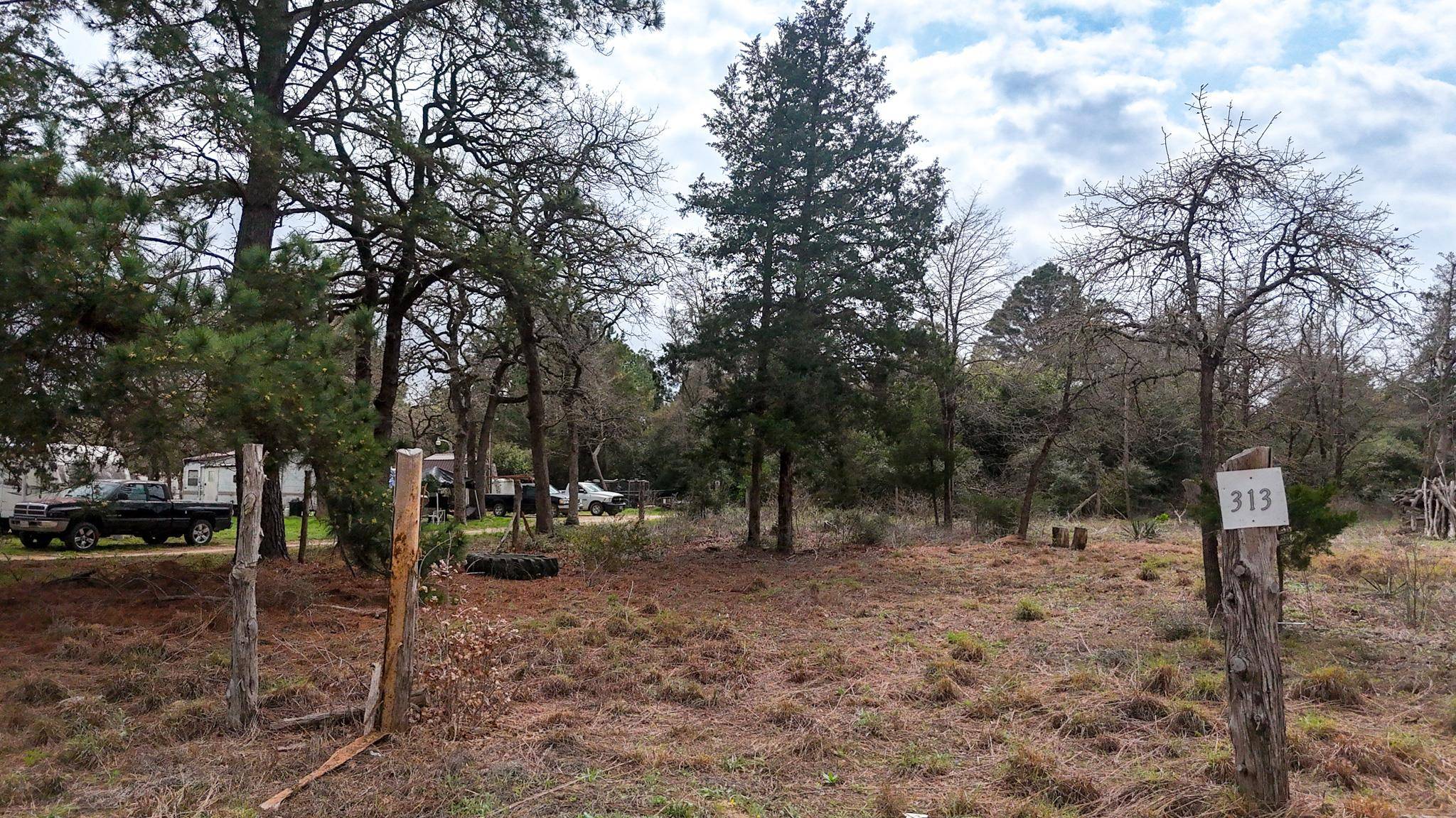 313 Dogwood DR, Caldwell, TX 77836