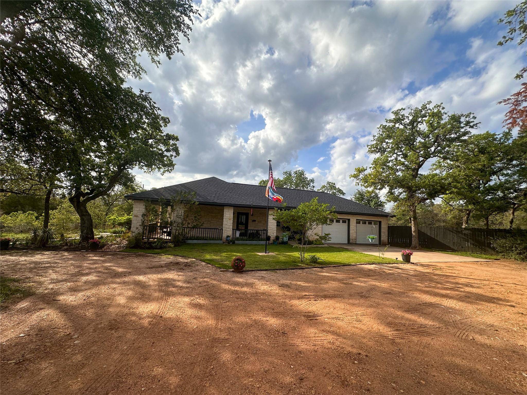 368 Woodlands DR, Bastrop, TX 78602