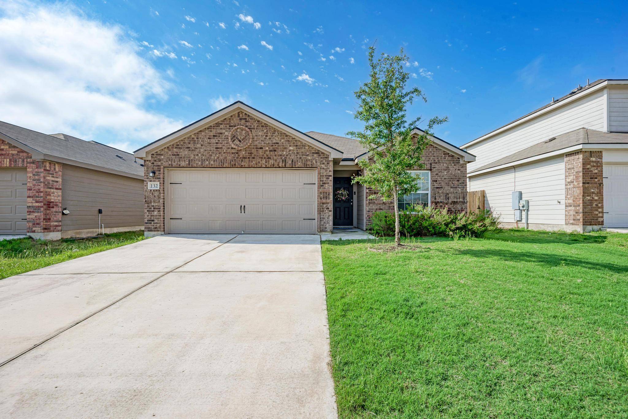 132 Maywood LN, Jarrell, TX 76537