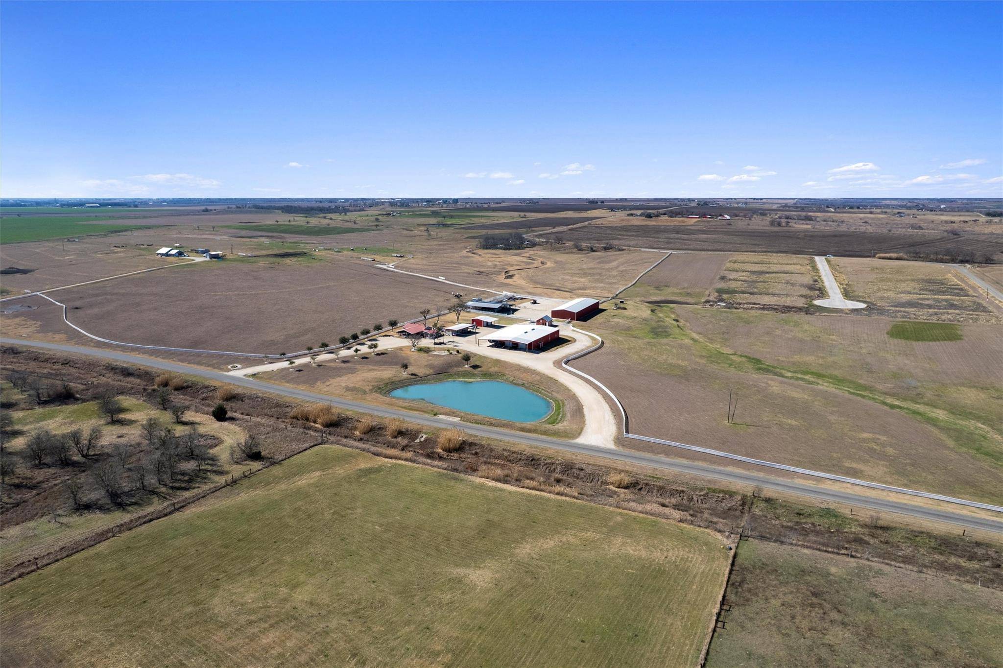 5300 County Road 424, Taylor, TX 76574