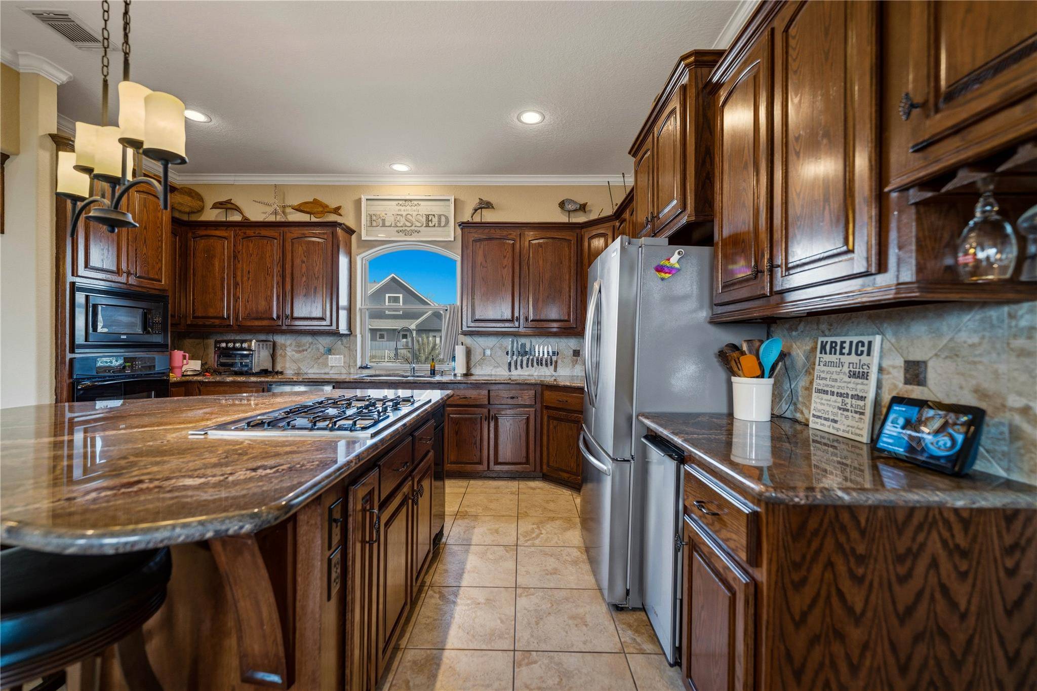 8 Loggerhead, Hitchcock, TX 77563