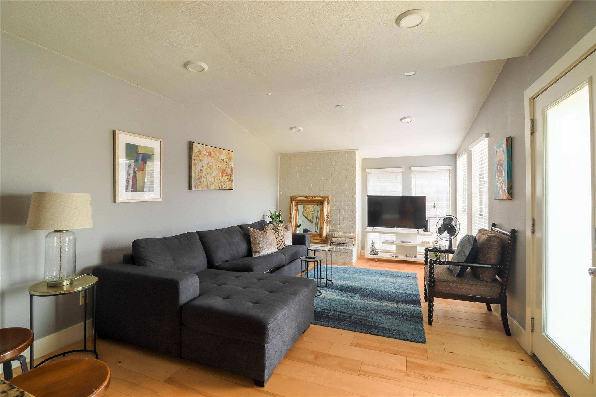 909 Reinli ST #221, Austin, TX 78751