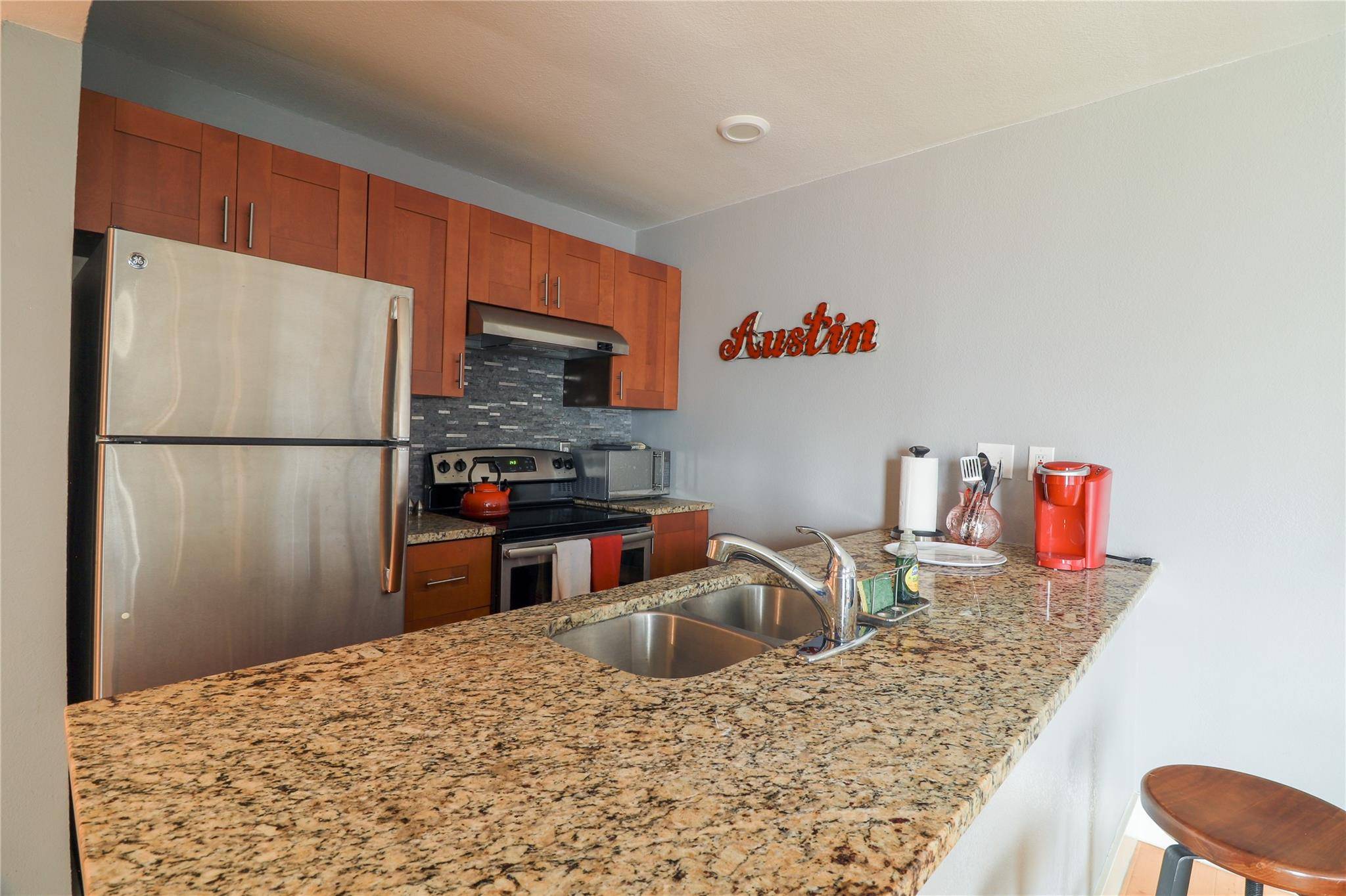 909 Reinli ST #221, Austin, TX 78751