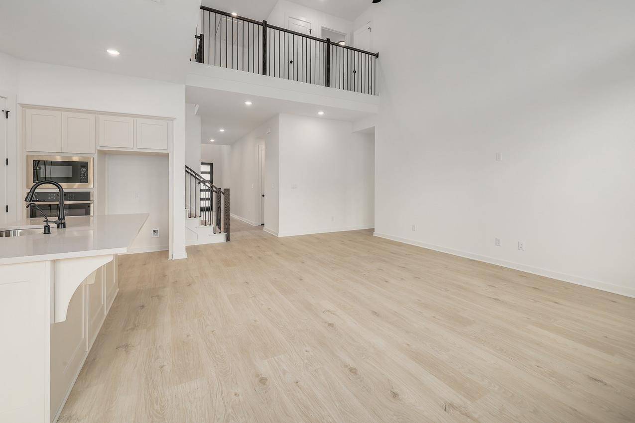 112 Red Camella DR, Georgetown, TX 78628