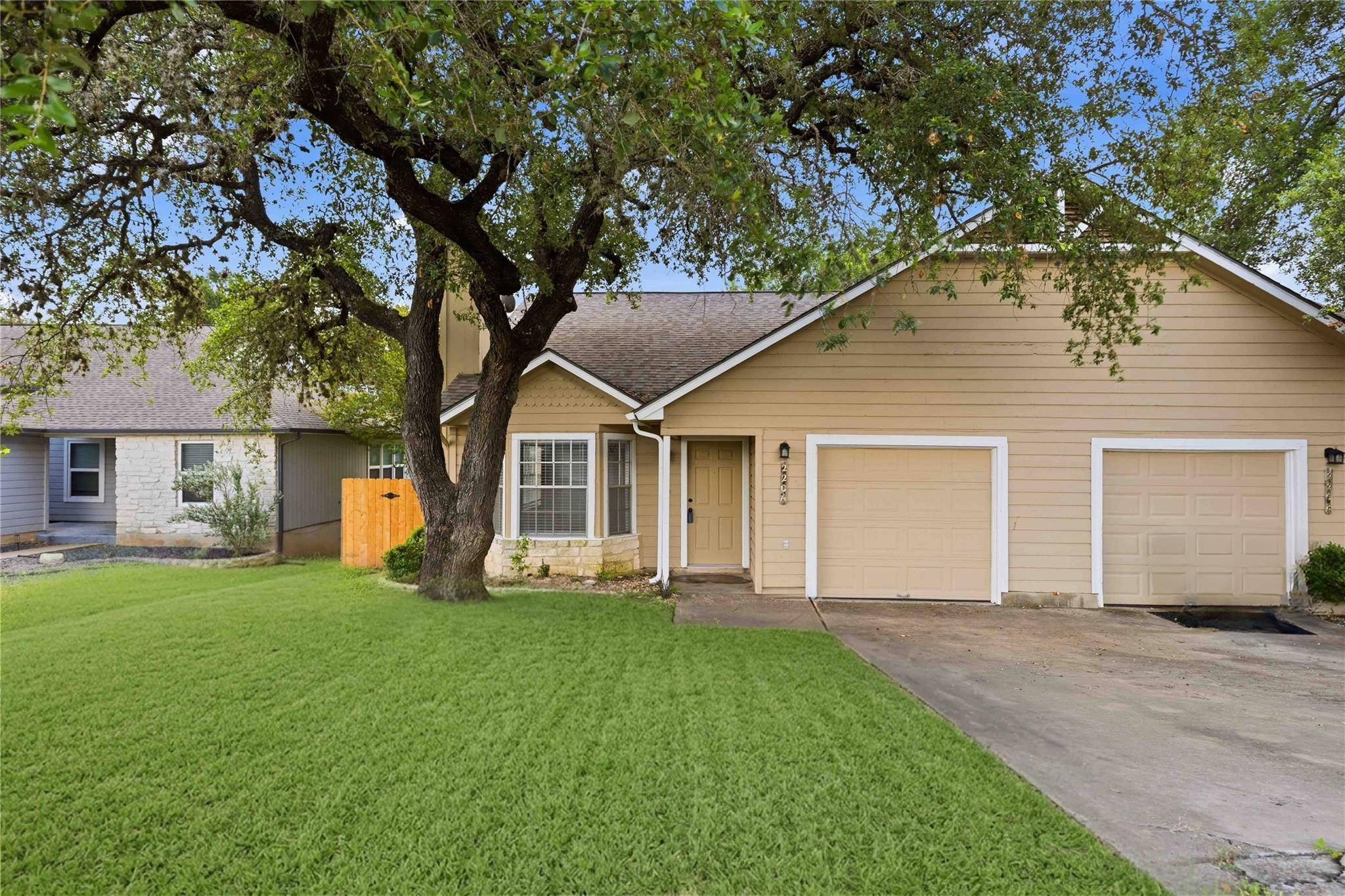 220 Sailmaster ST #A, Lakeway, TX 78734