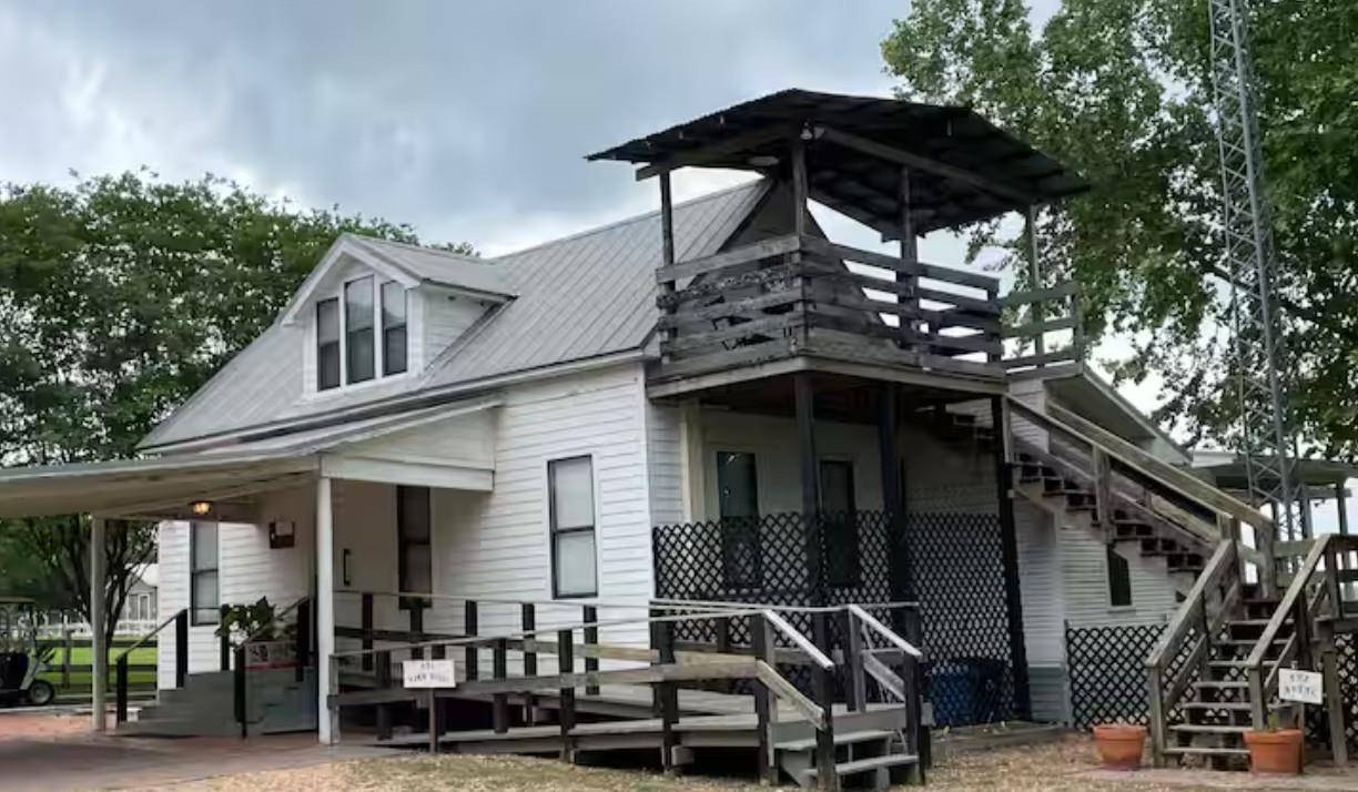1241 Post Oak Point RD, New Ulm, TX 78950