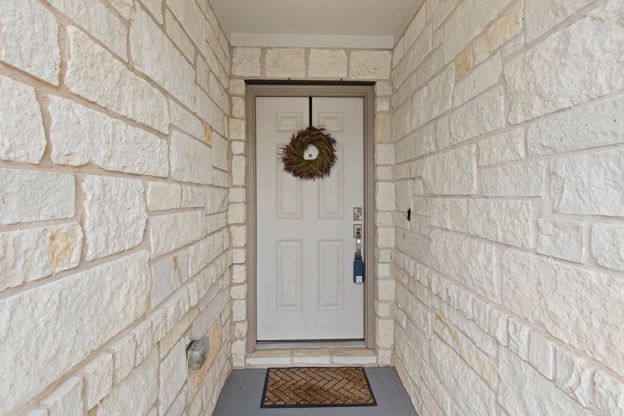1012 S San Marcos ST, Manor, TX 78653