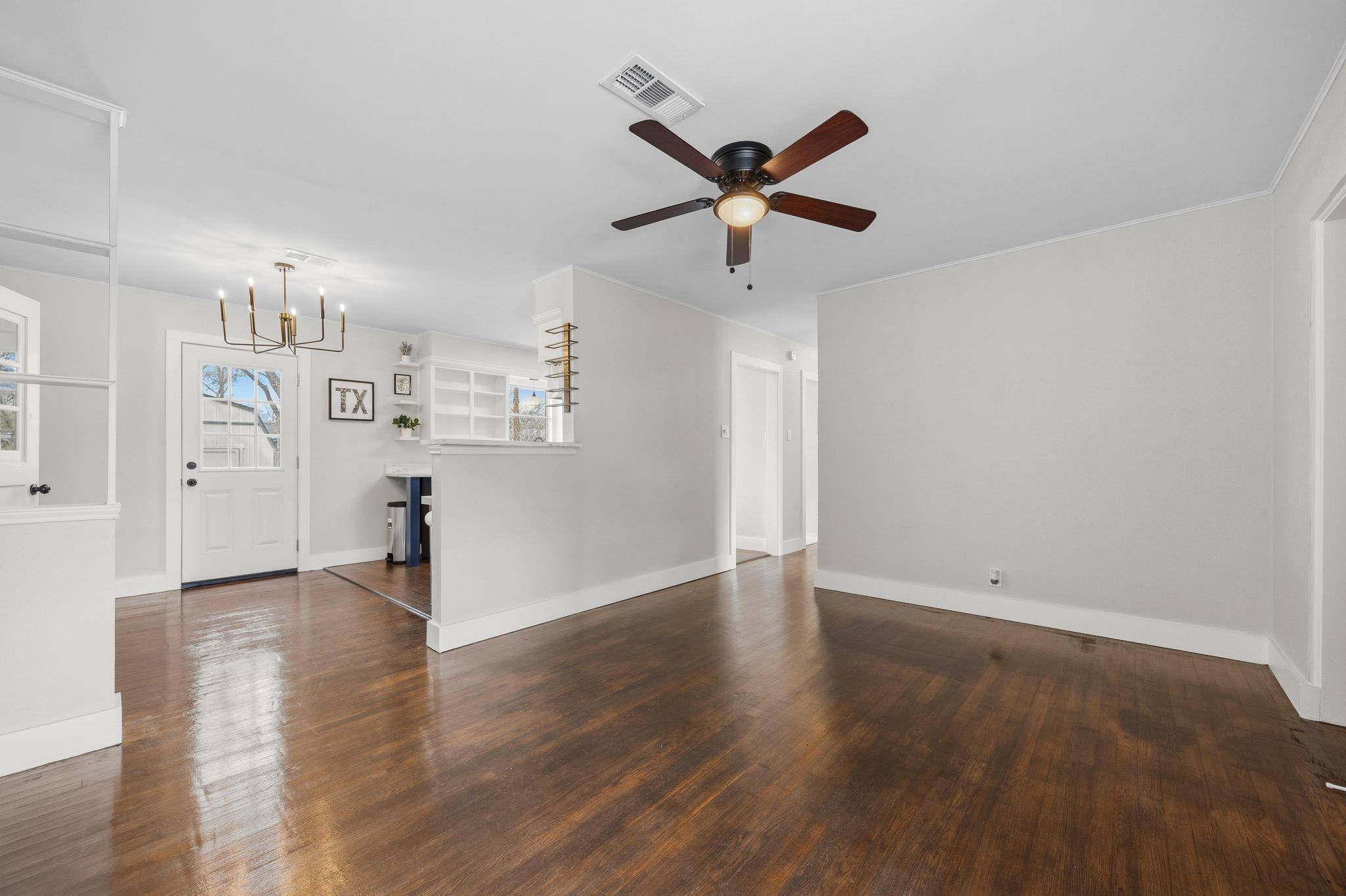 1402 Kent ST #1, Taylor, TX 76574