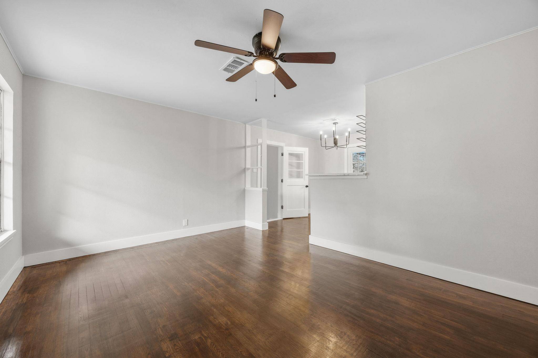 1402 Kent ST #1, Taylor, TX 76574