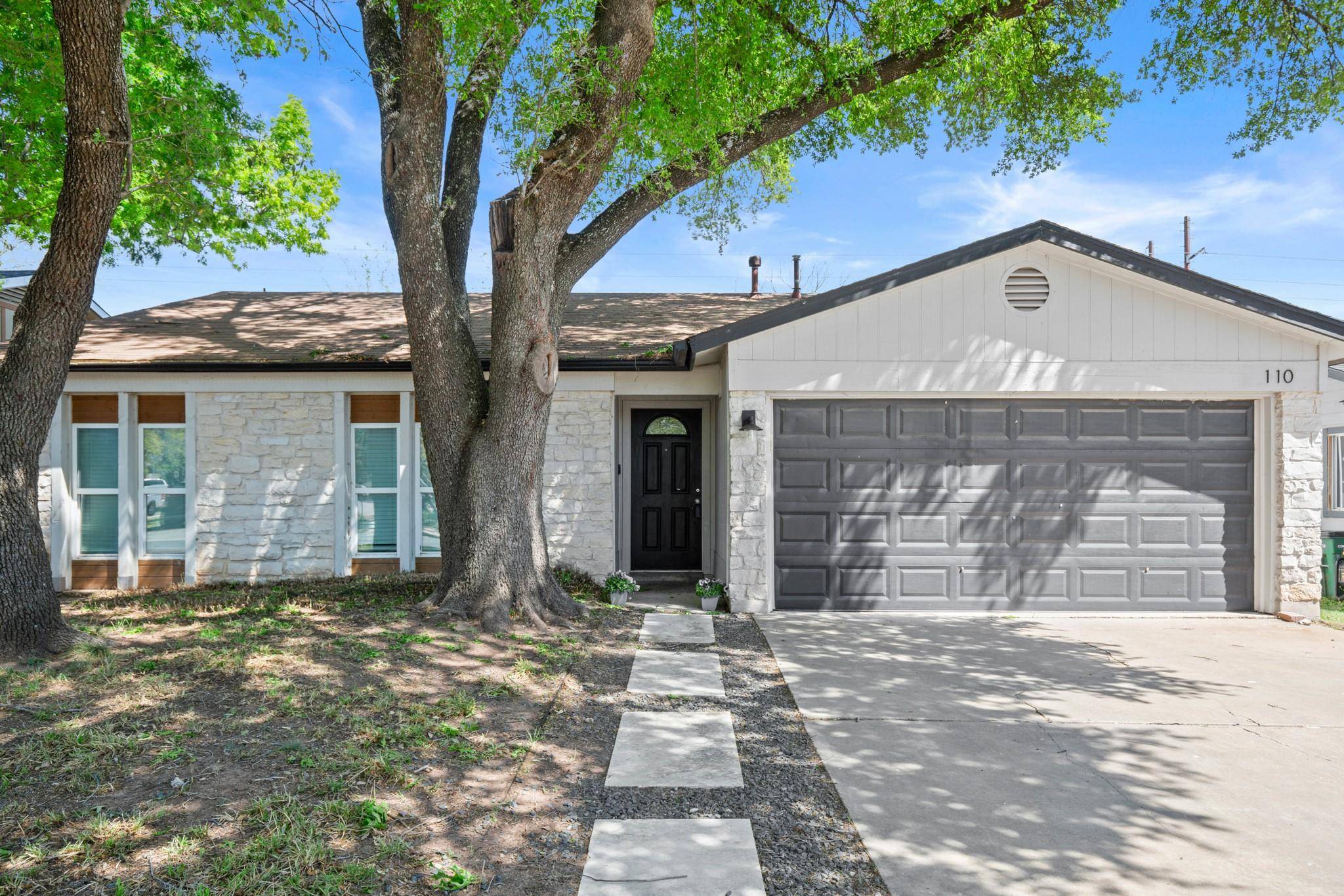 110 W Garrett RUN, Austin, TX 78753