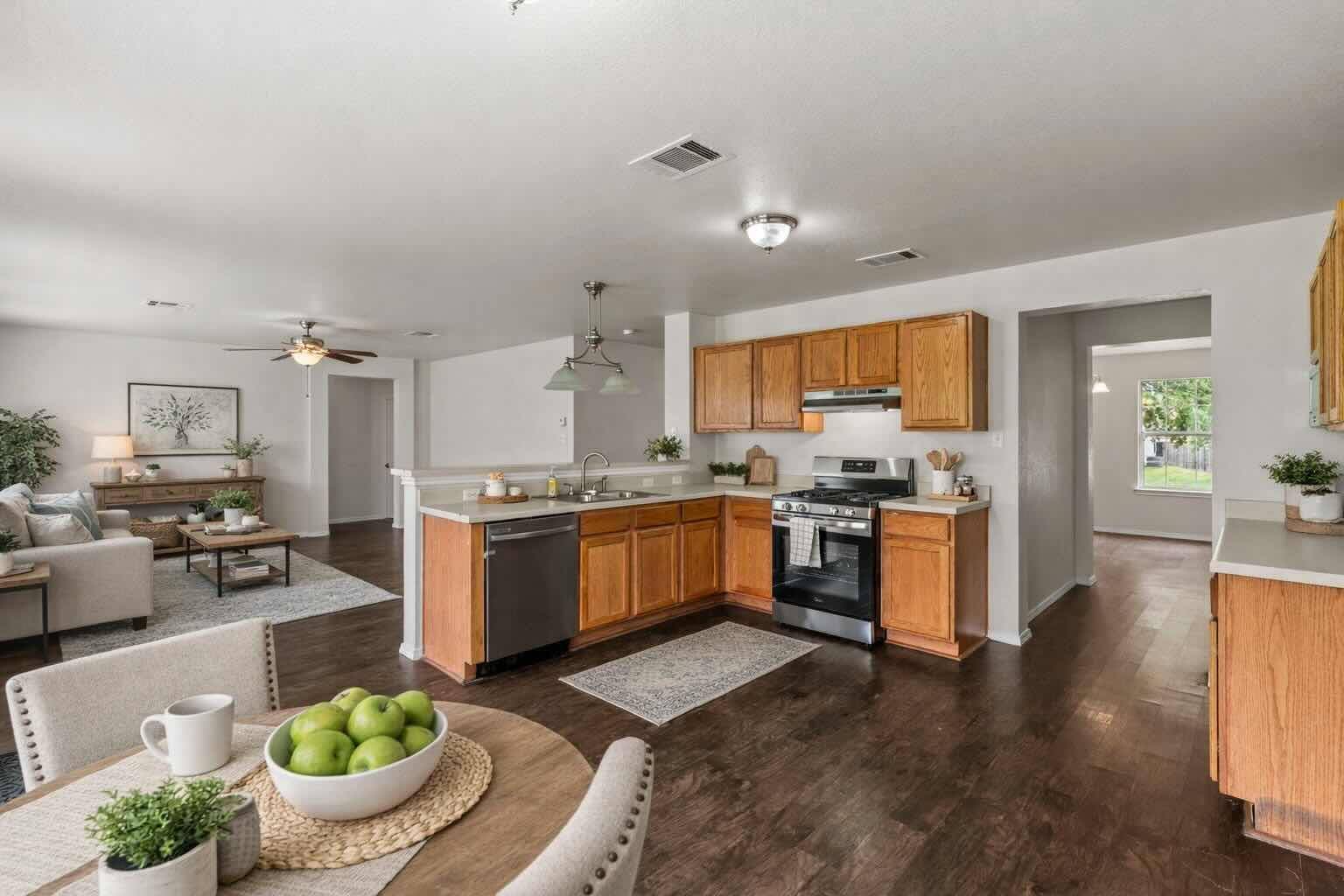 208 Dandelion LOOP, Kyle, TX 78640
