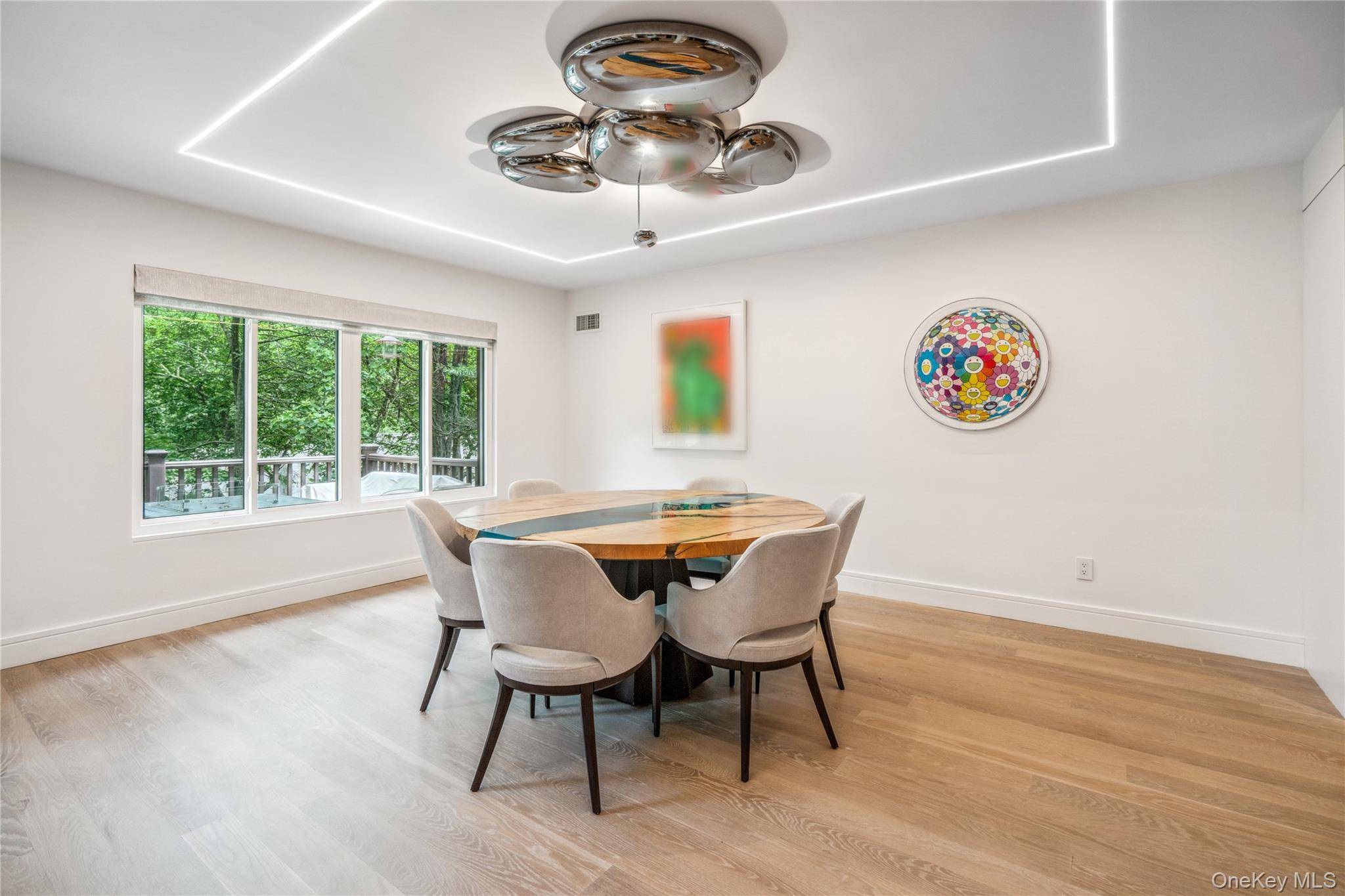 23 Estates TER, Manhasset, NY 11030