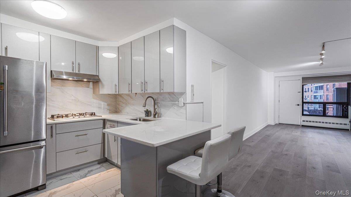 61-35 98th St #7G, Rego Park, NY 11374