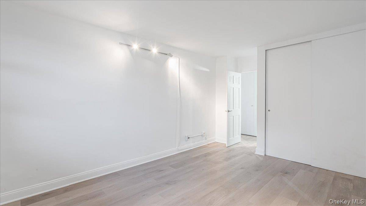 61-35 98th St #7G, Rego Park, NY 11374