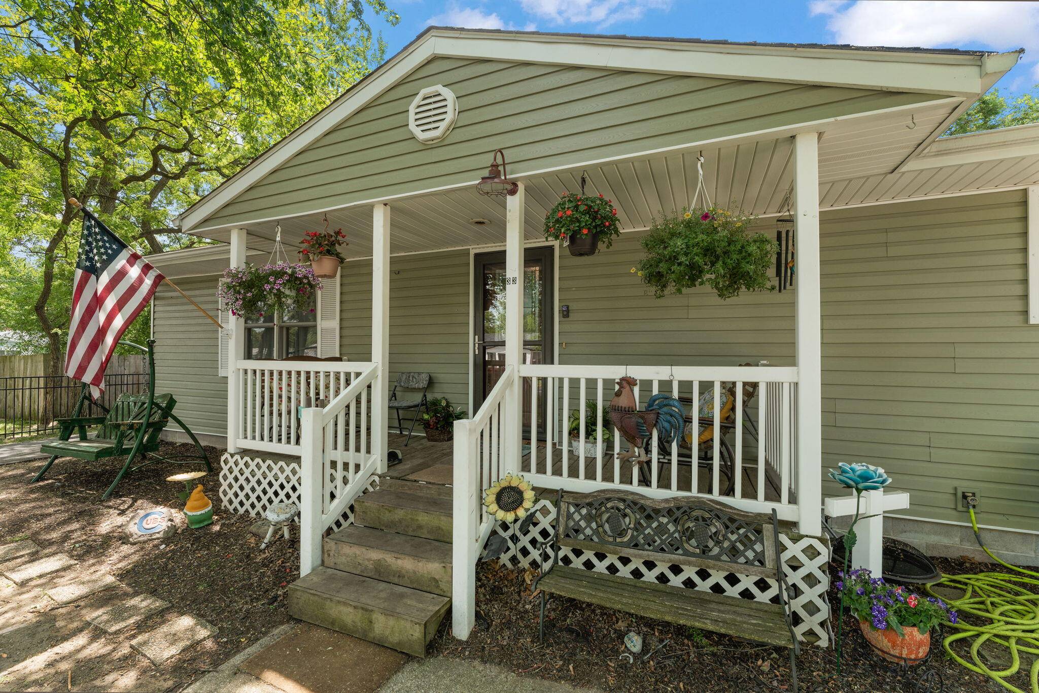 33 E Washington Avenue, Hobart, IN 46342