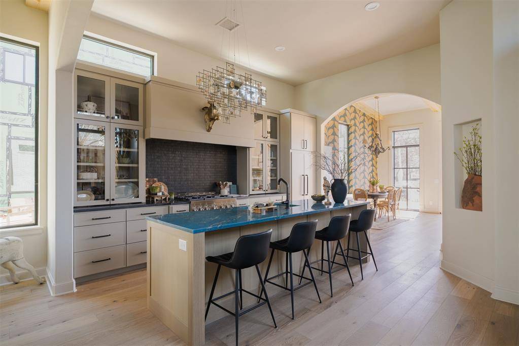 325 SW 14th ST, Oklahoma City, OK 73109