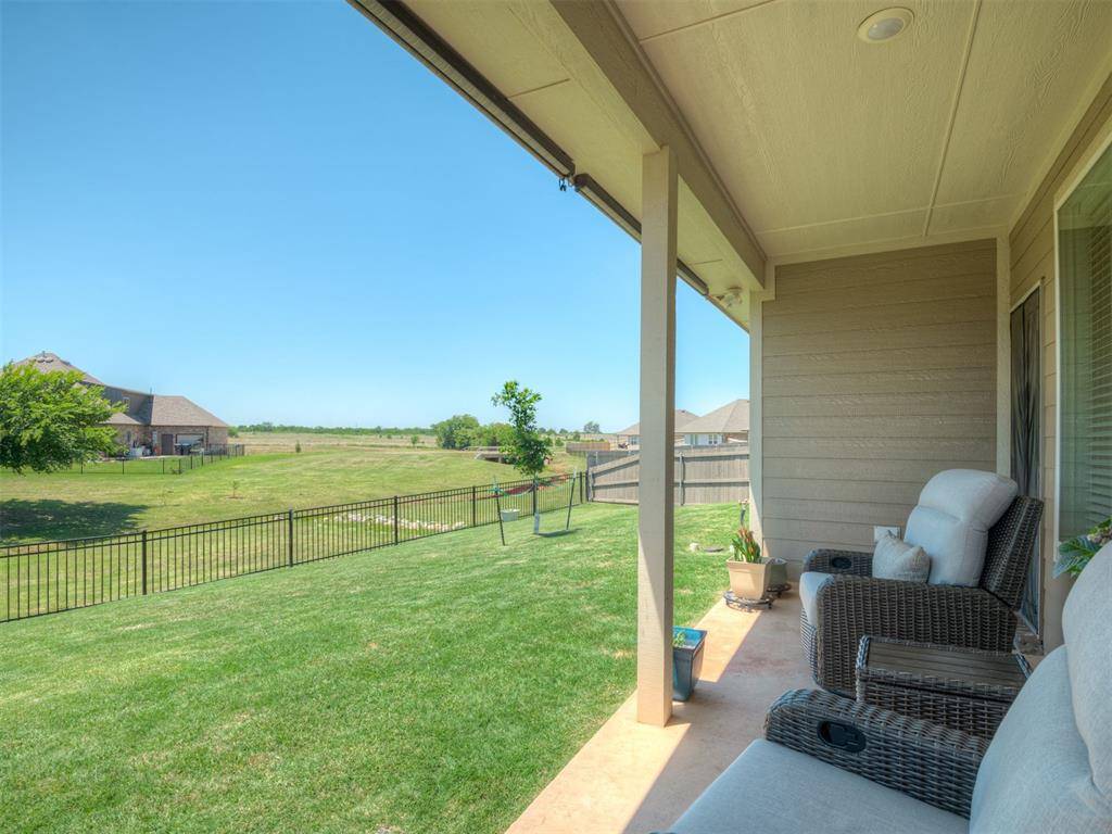 9060 NW 149th TER, Yukon, OK 73099