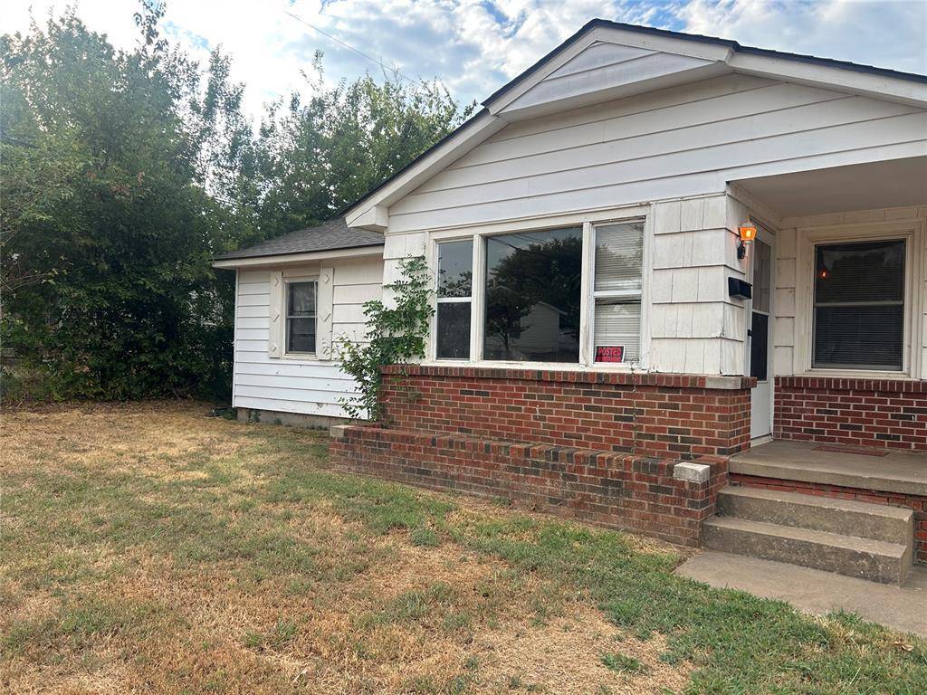 1012 N Locust LN, Midwest City, OK 73110