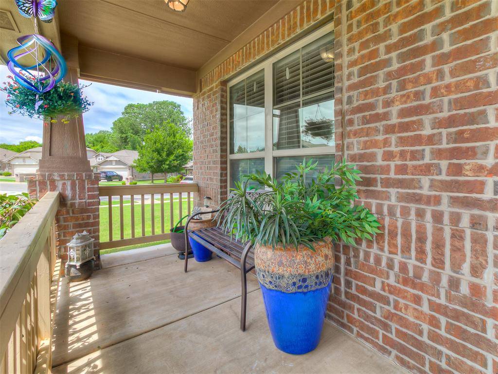 12487 Lakota DR, Choctaw, OK 73020