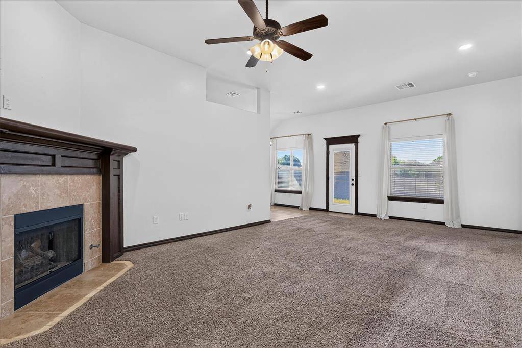 11116 SW 38th CIR, Mustang, OK 73064