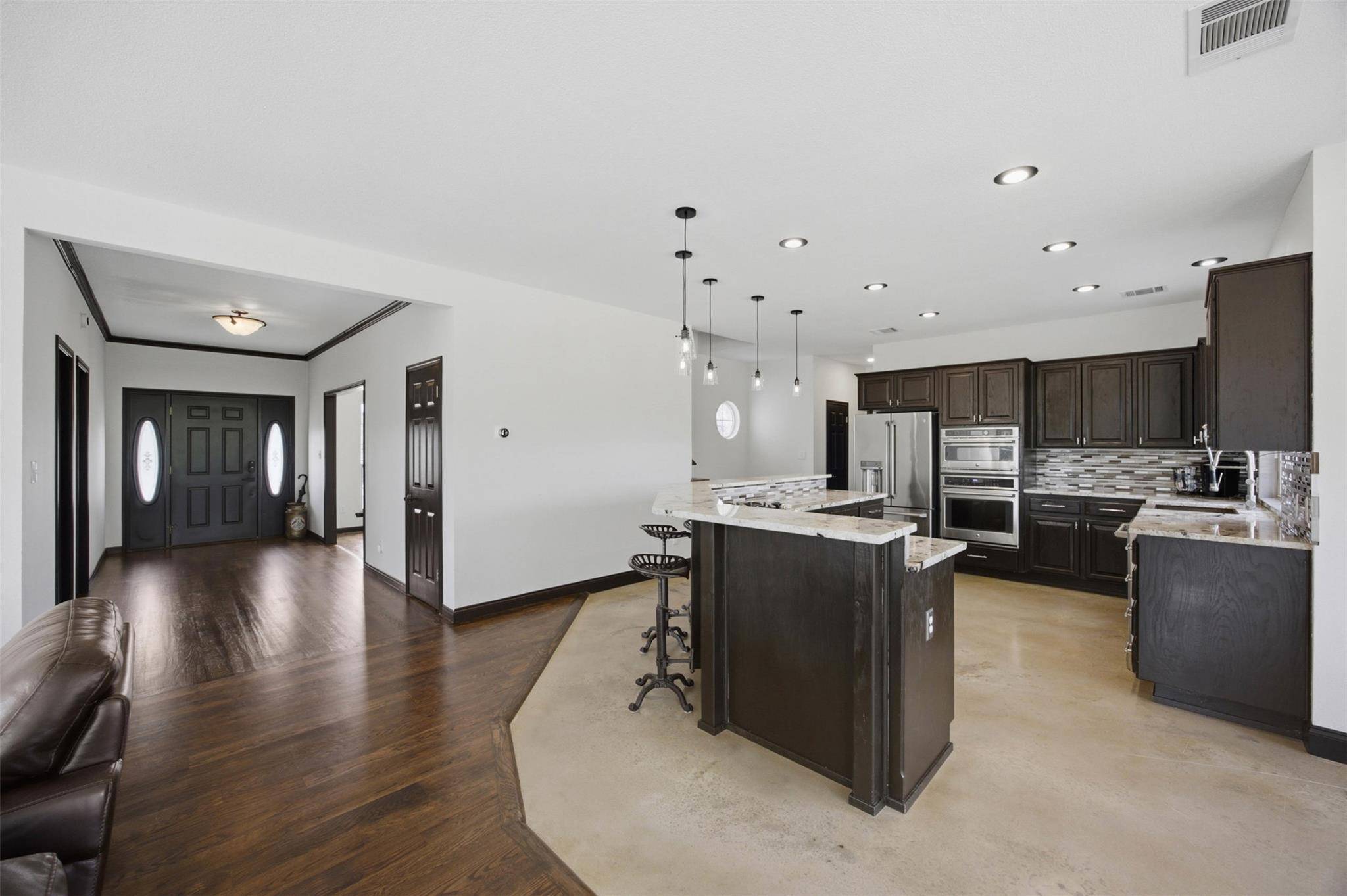 720 Spring Creek RD, Florence, TX 76527