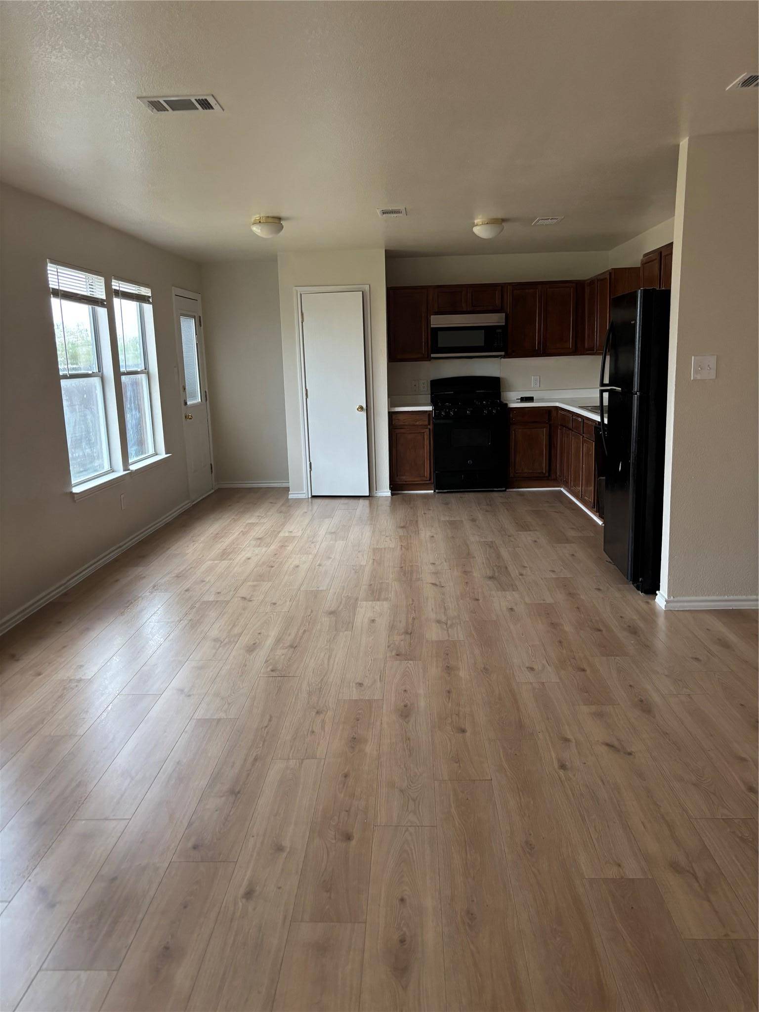 11805 Stoney Meadow DR, Del Valle, TX 78617