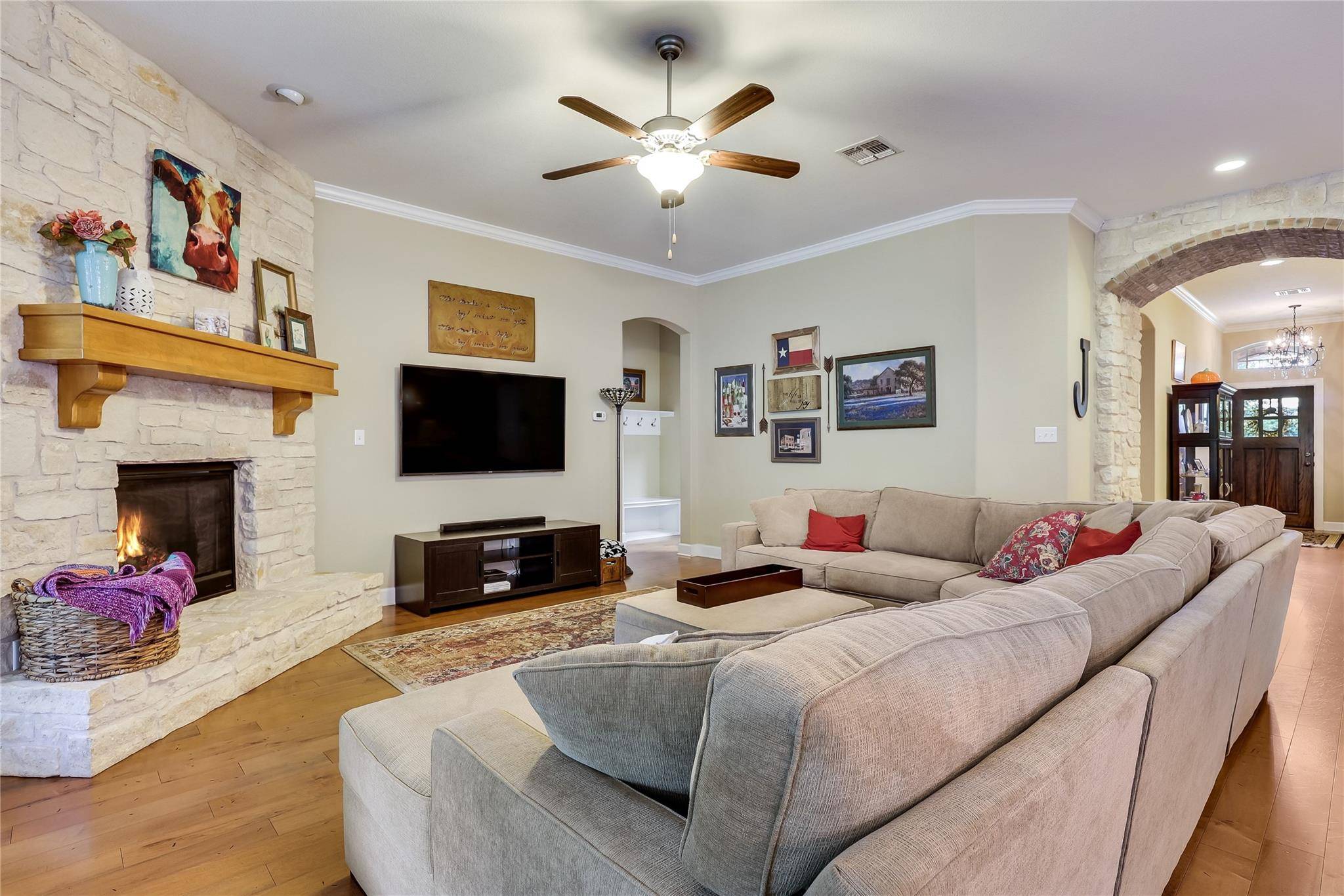 155 Sand Hills LN, Austin, TX 78737