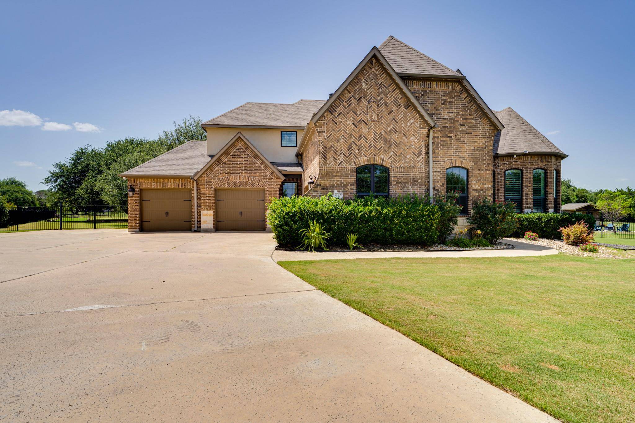 112 Mescalero, Liberty Hill, TX 78642