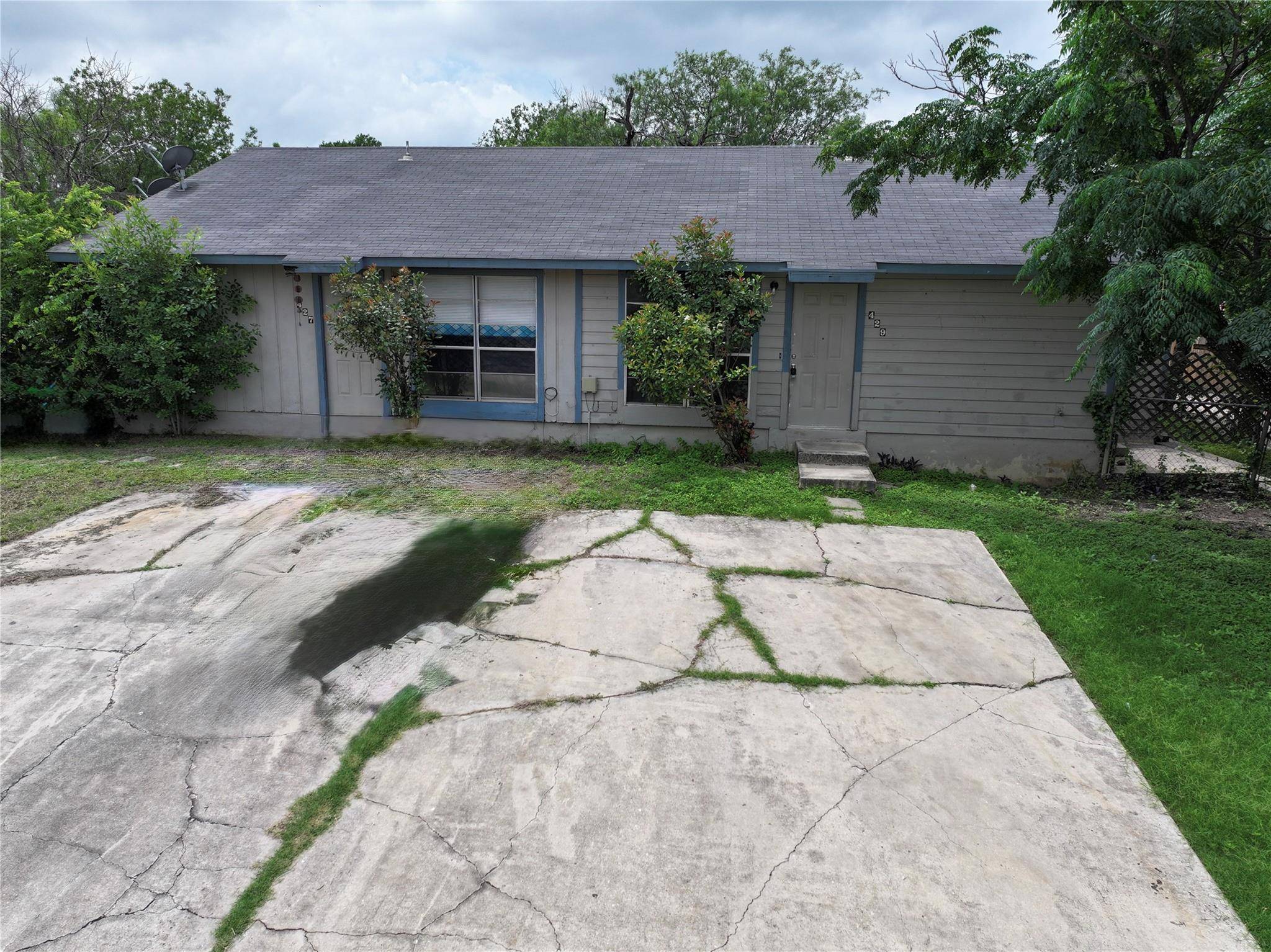 427-429 Zachry DR, San Antonio, TX 78228