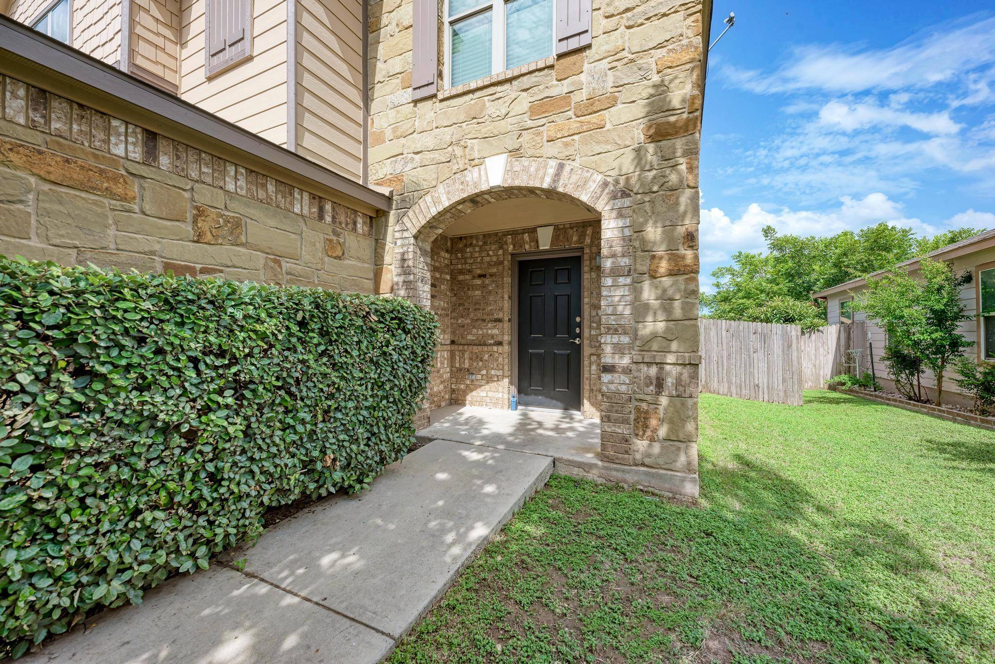 9009 Stambourne ST, Austin, TX 78747