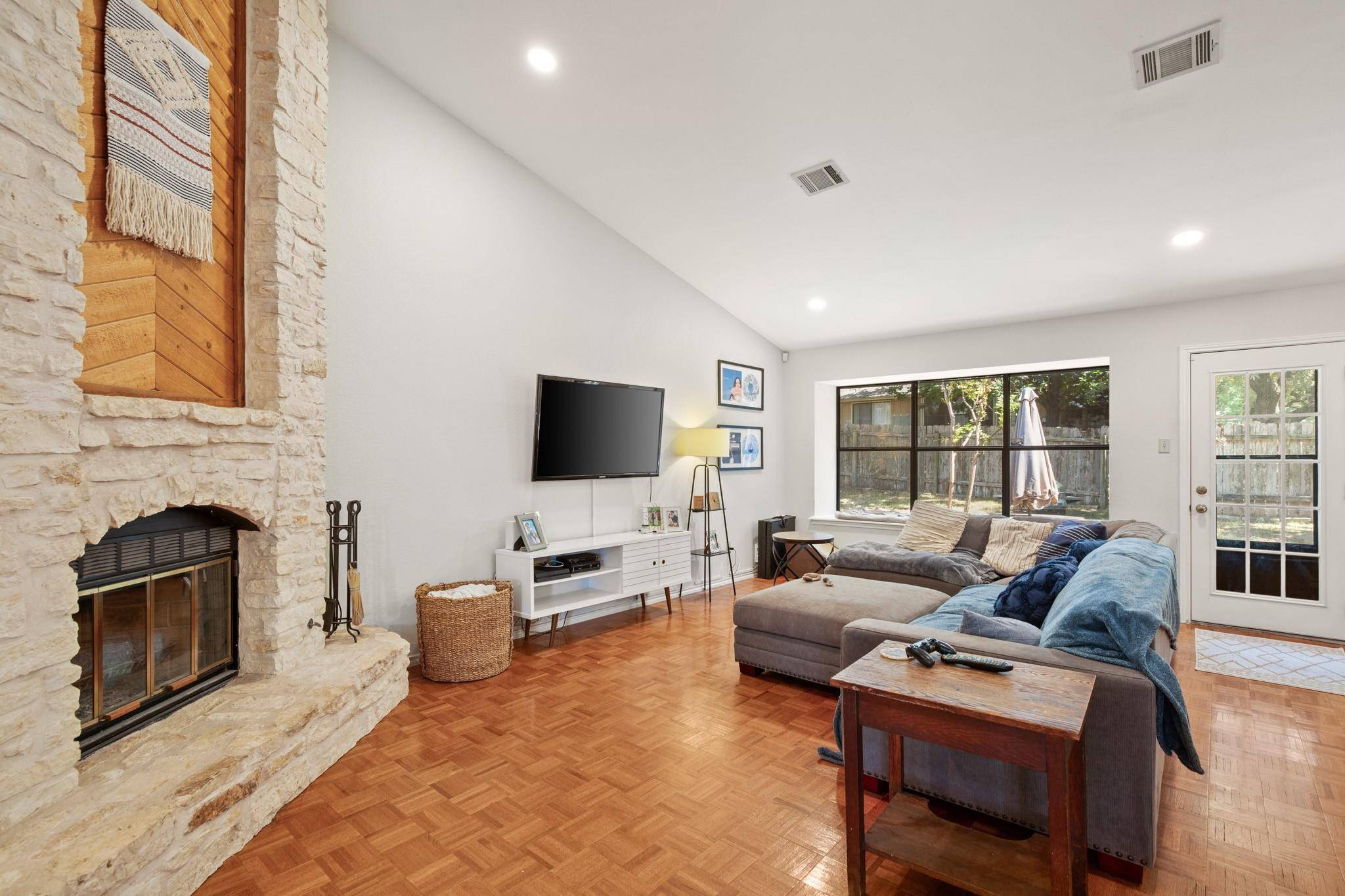 1709 Kimmerling LN, Austin, TX 78758