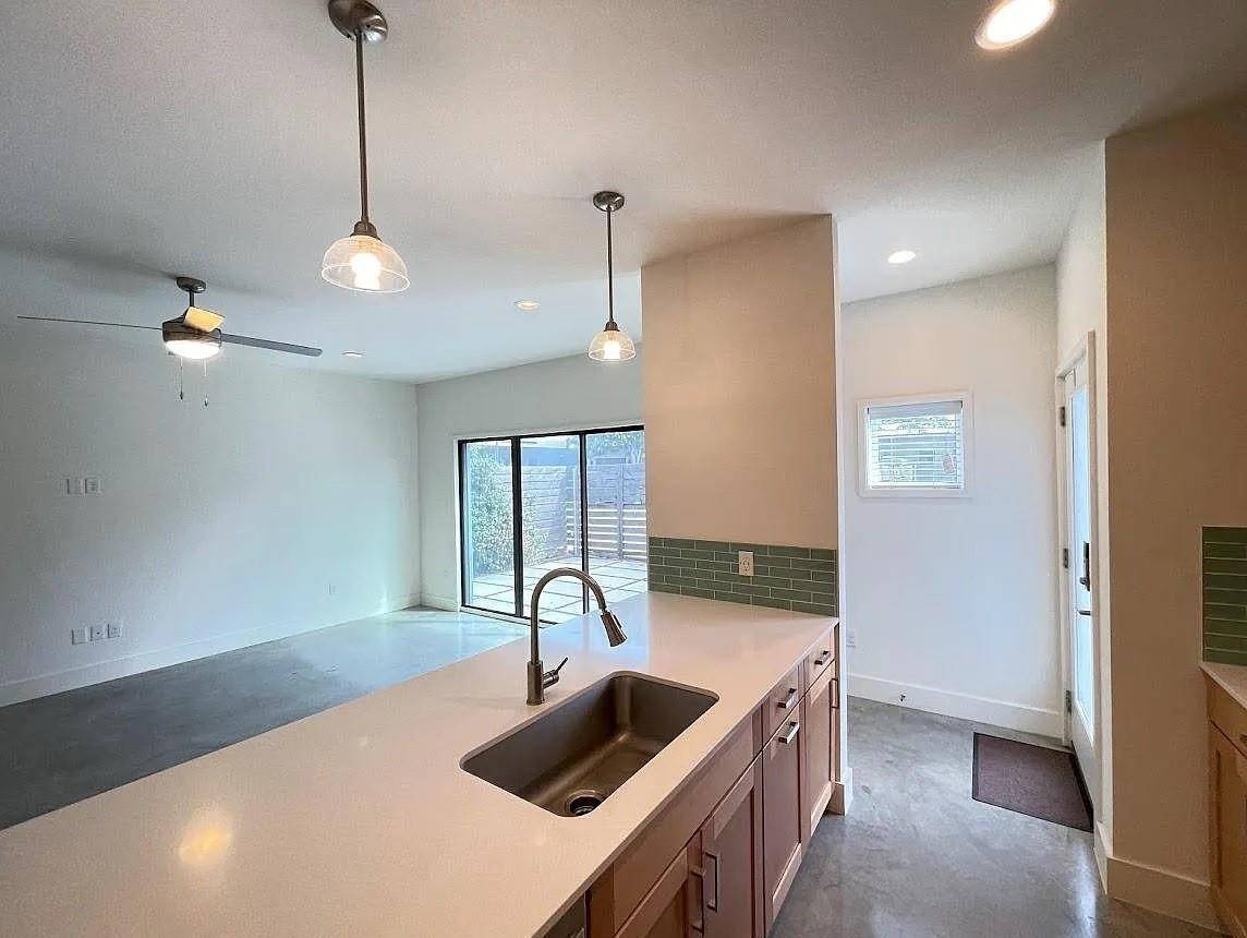 2101 Montopolis DR #20, Austin, TX 78741