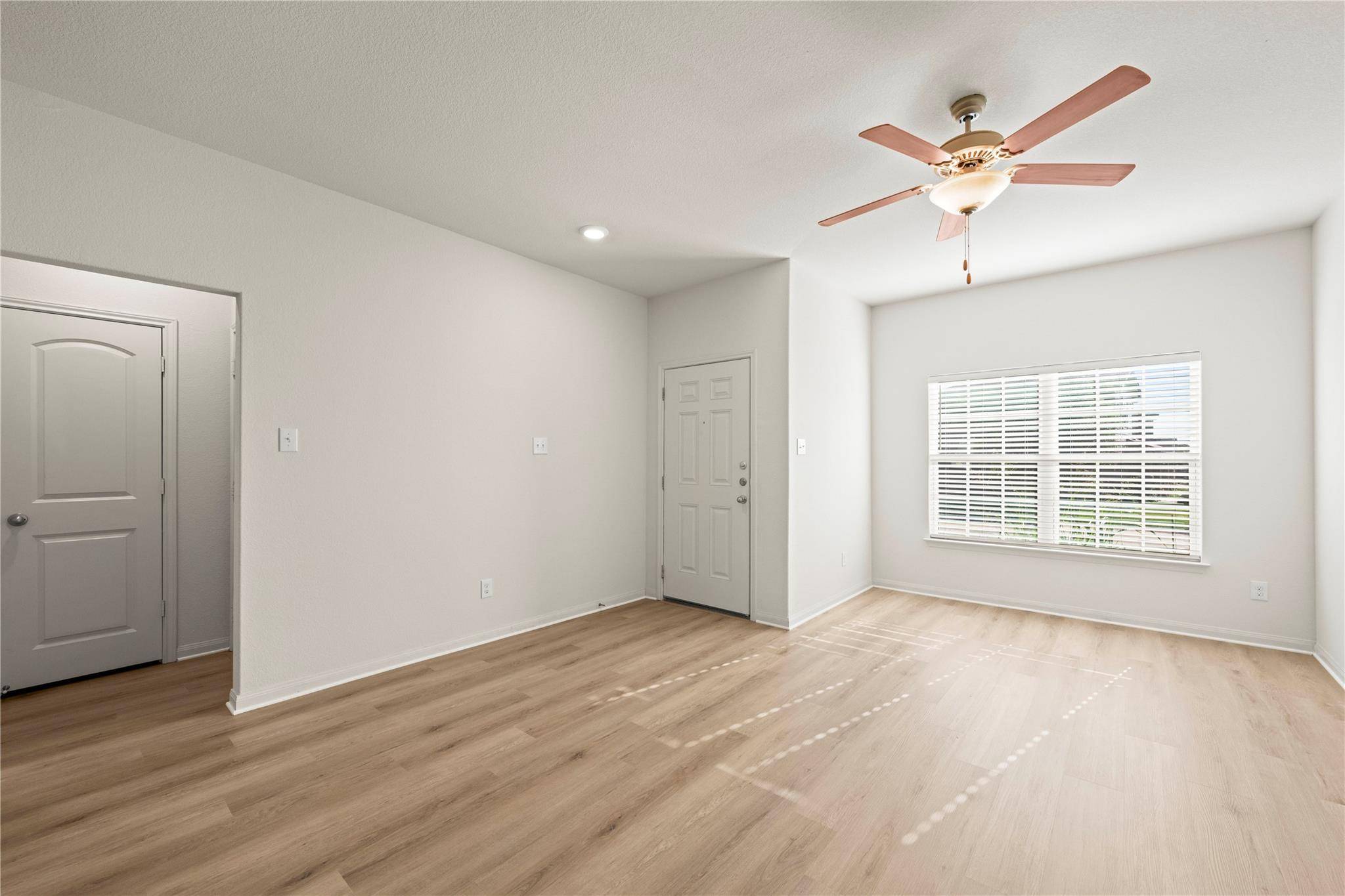 101 Hyacinth WAY #1-L, Jarrell, TX 76537
