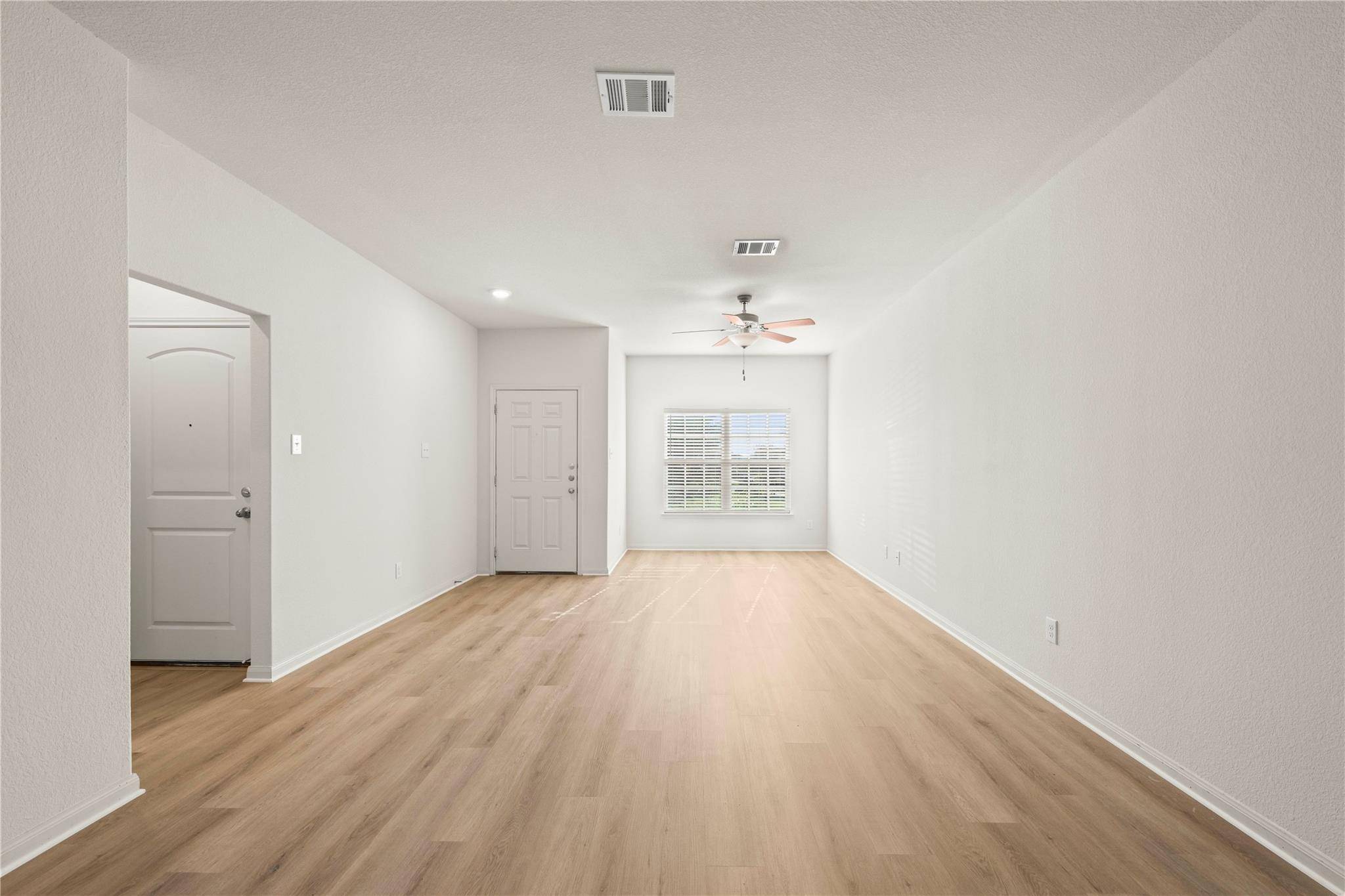 101 Hyacinth WAY #1-L, Jarrell, TX 76537