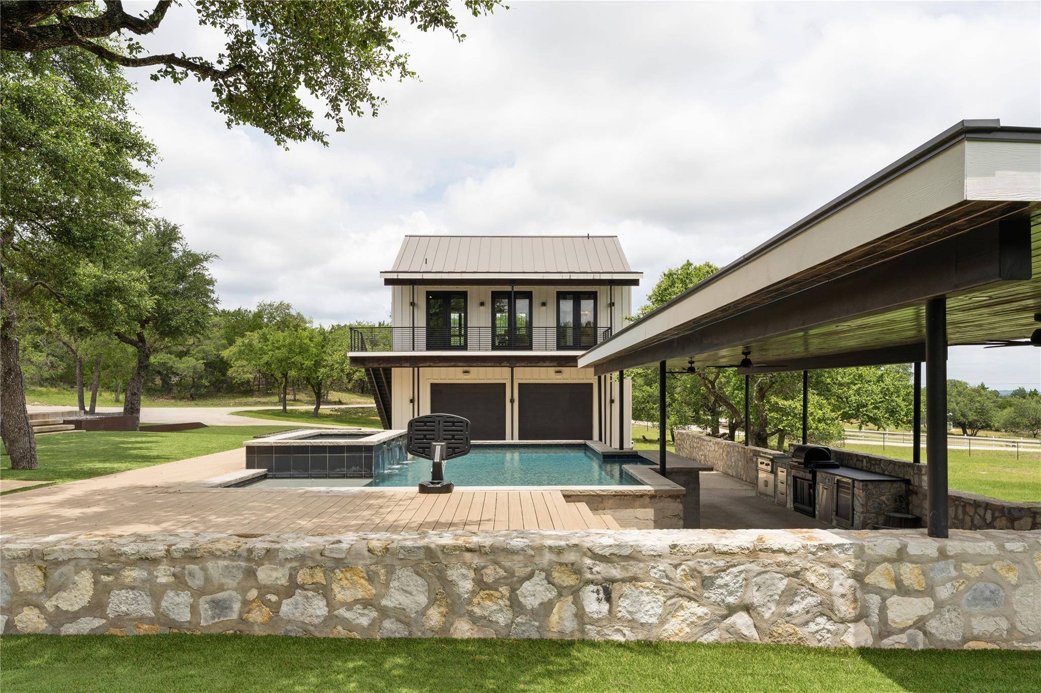 103 Victorian Oaks LN, Dripping Springs, TX 78620
