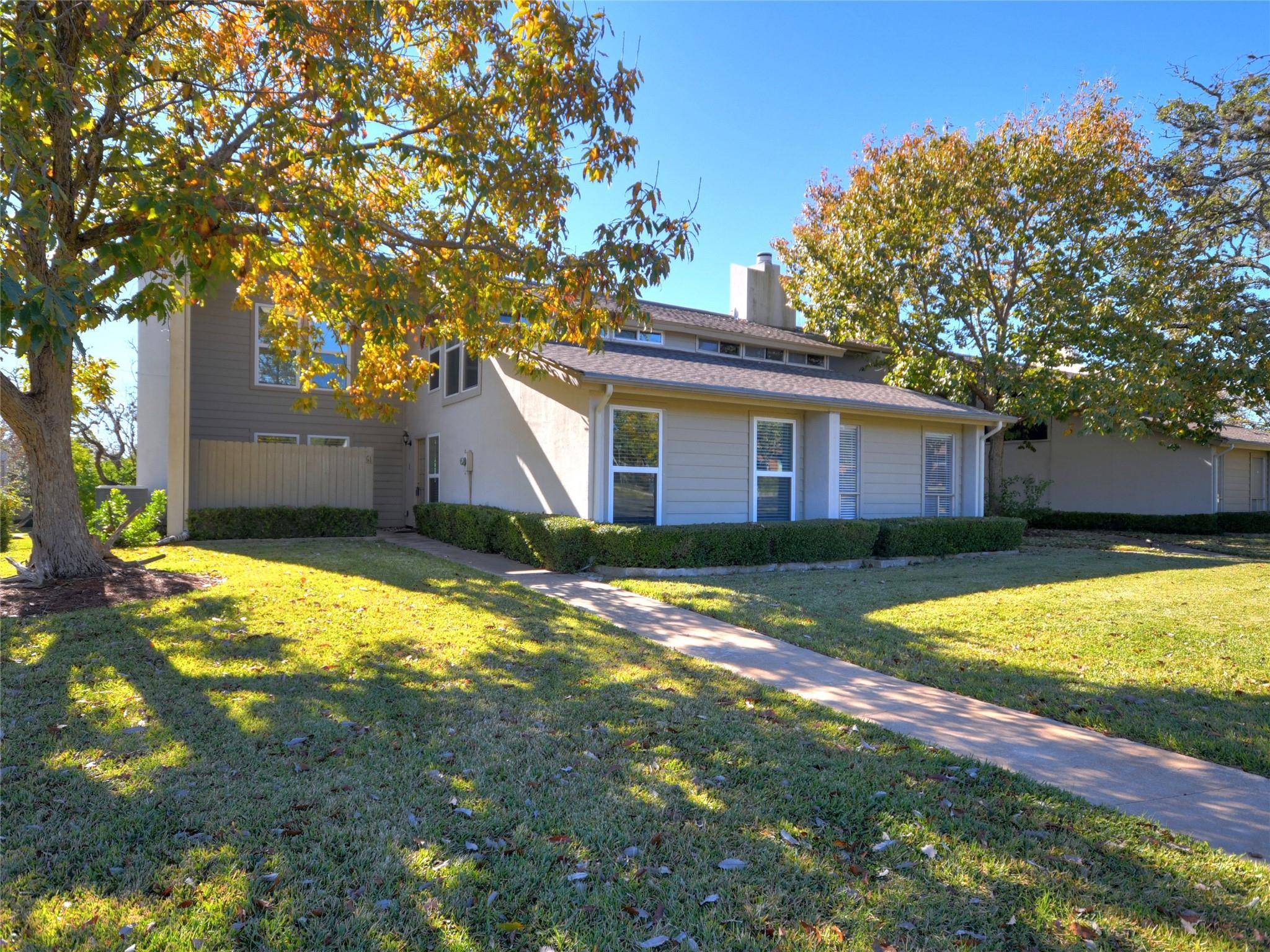 100 Lido CIR #G2, Lakeway, TX 78734
