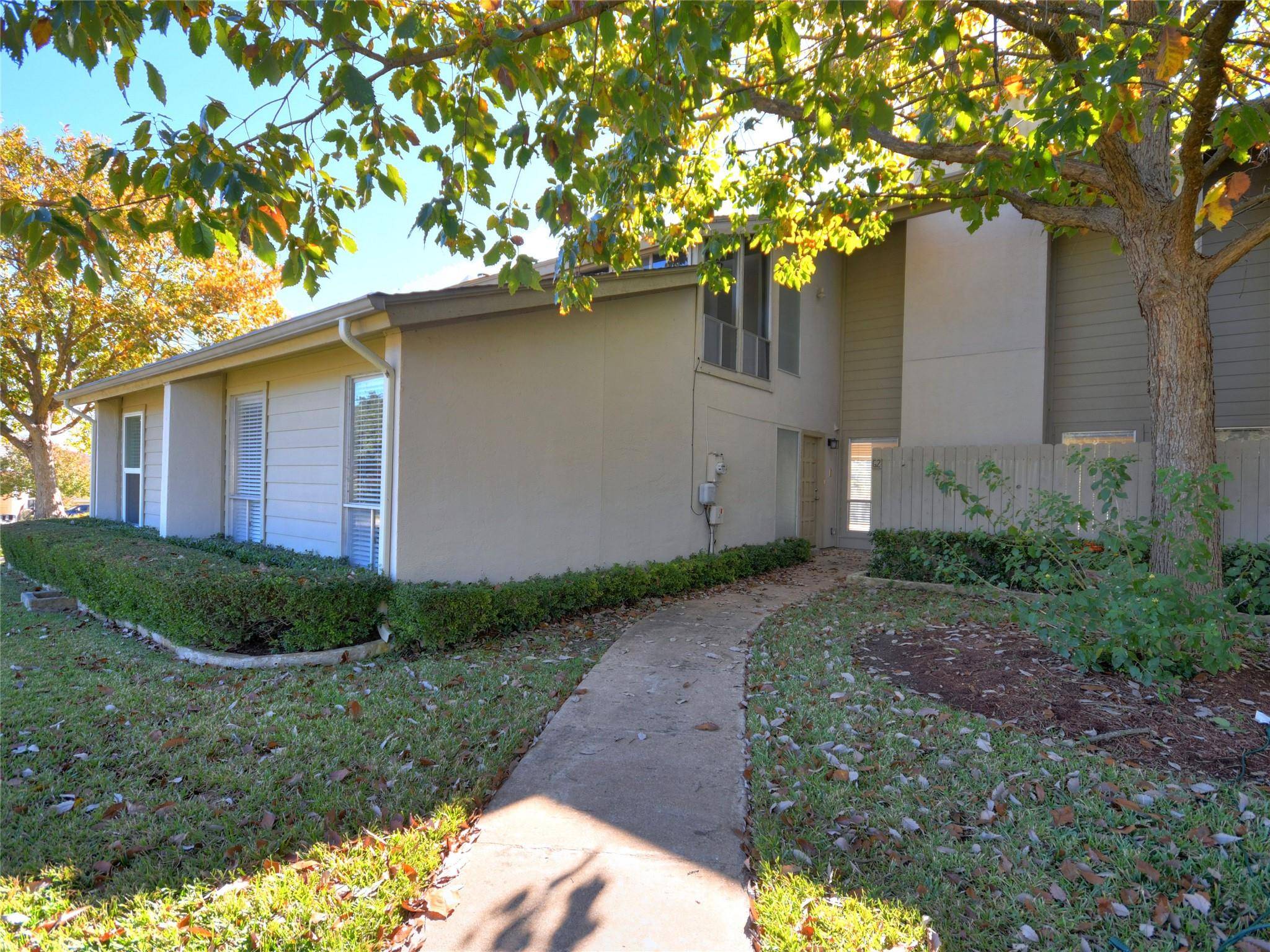 100 Lido CIR #G2, Lakeway, TX 78734
