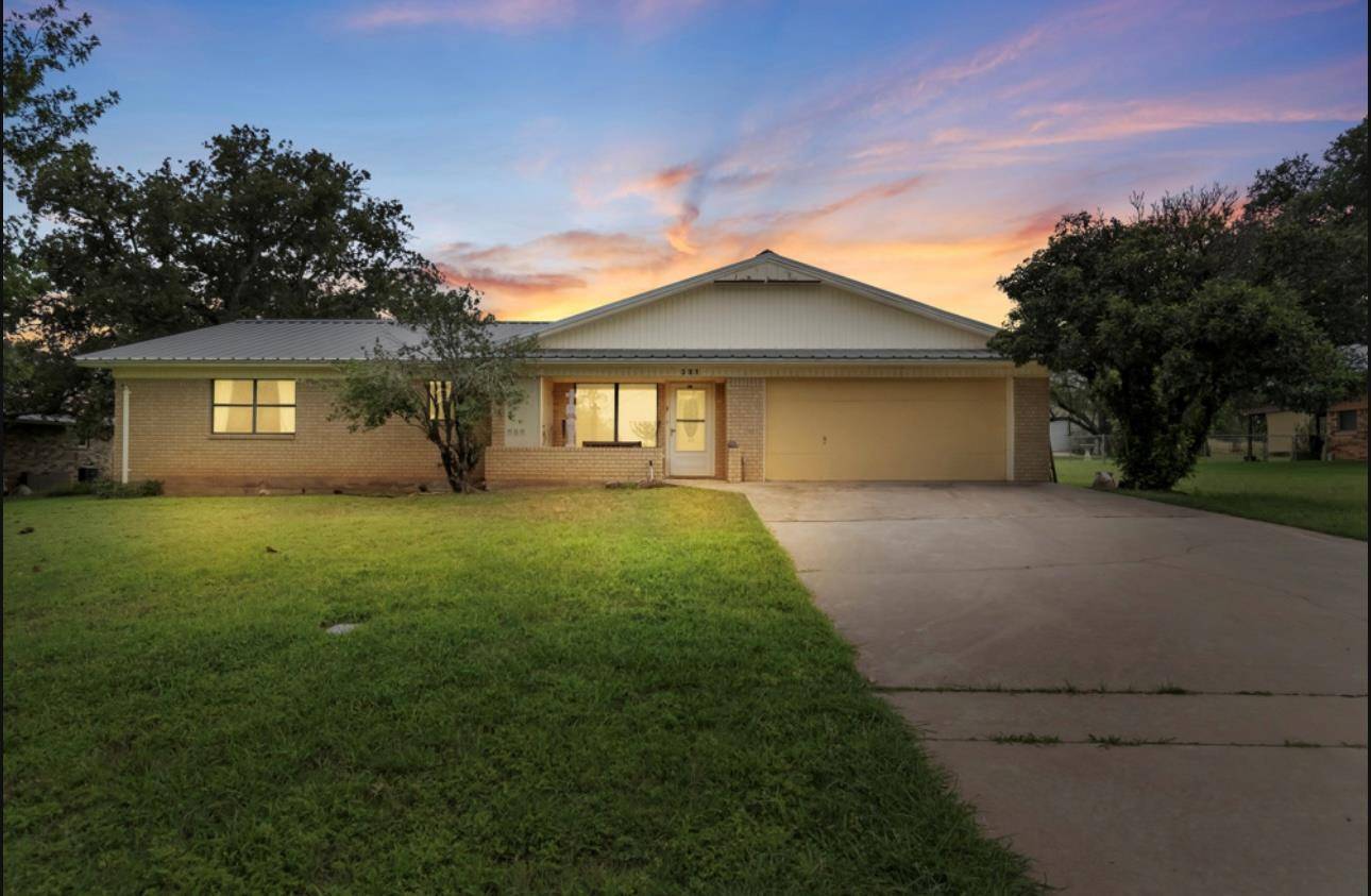 301 Reven Acres DR, Kingsland, TX 78639