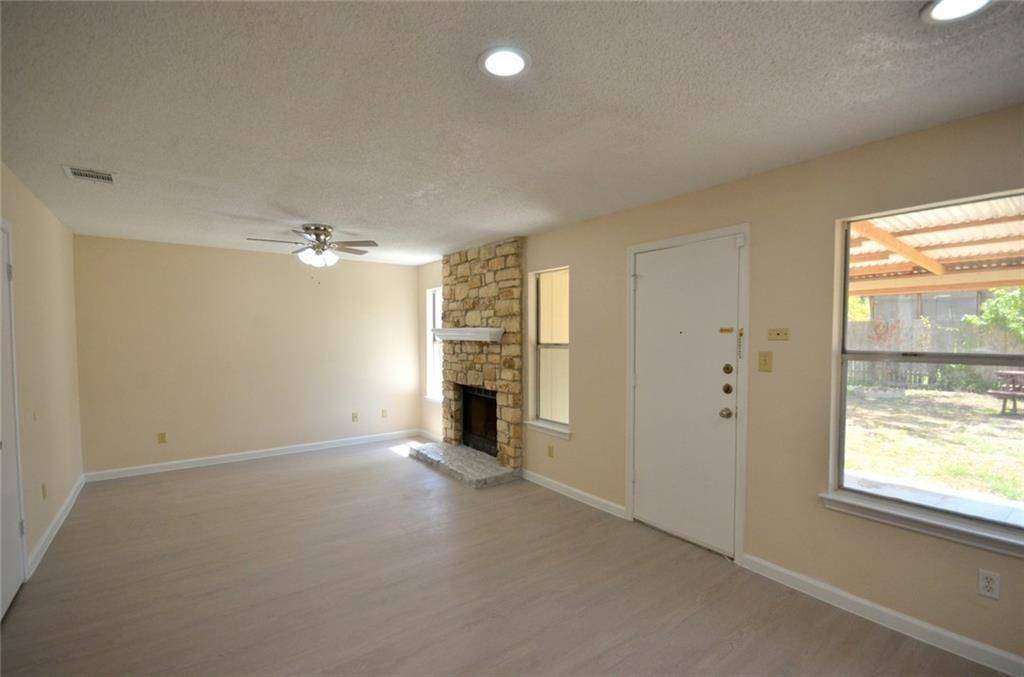 13903 Lothian DR, Pflugerville, TX 78660