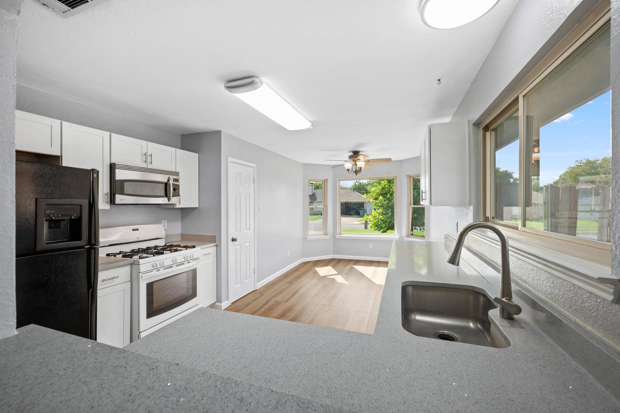 16308 Parkway DR, Pflugerville, TX 78660