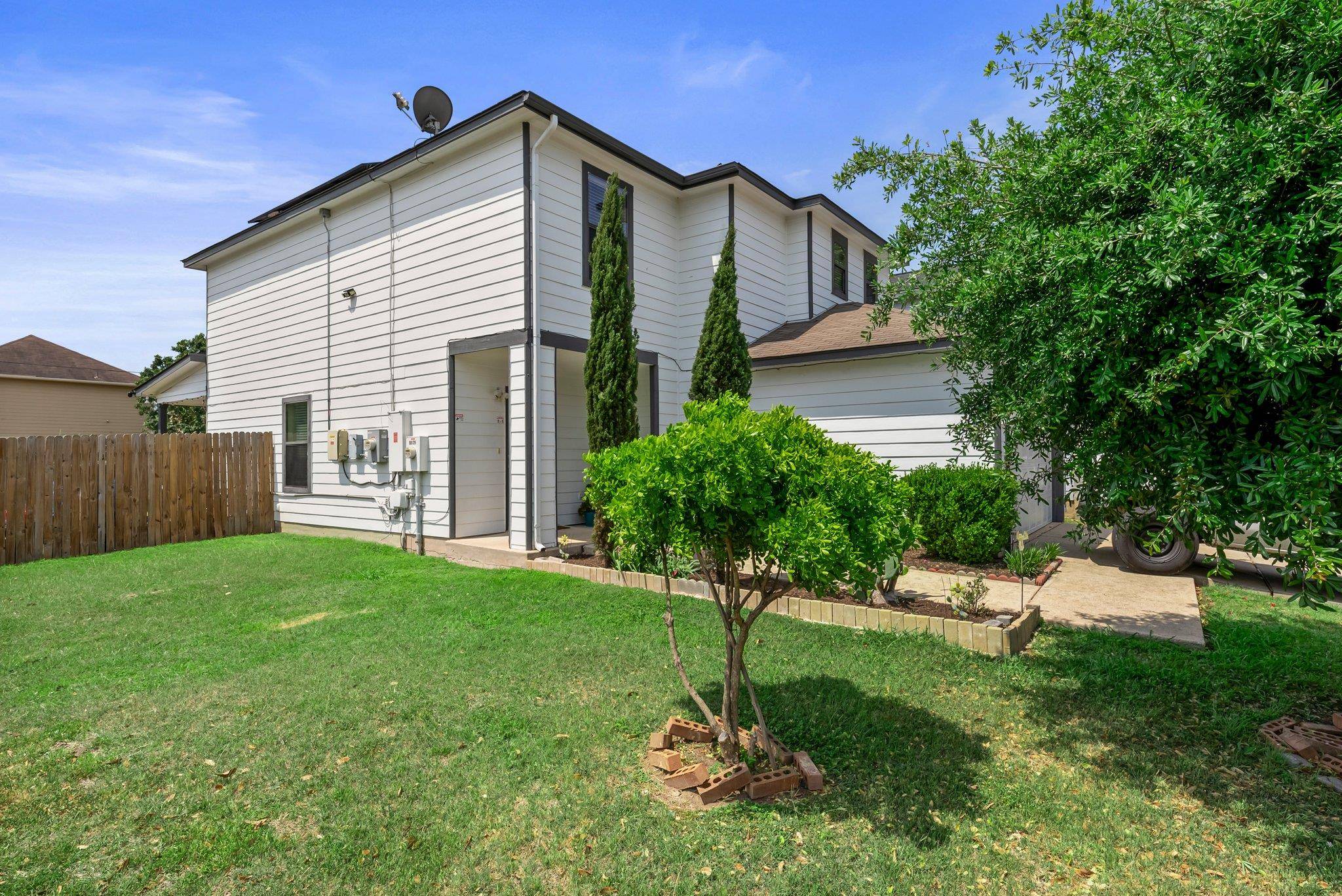 6829 Walkup LN, Austin, TX 78747