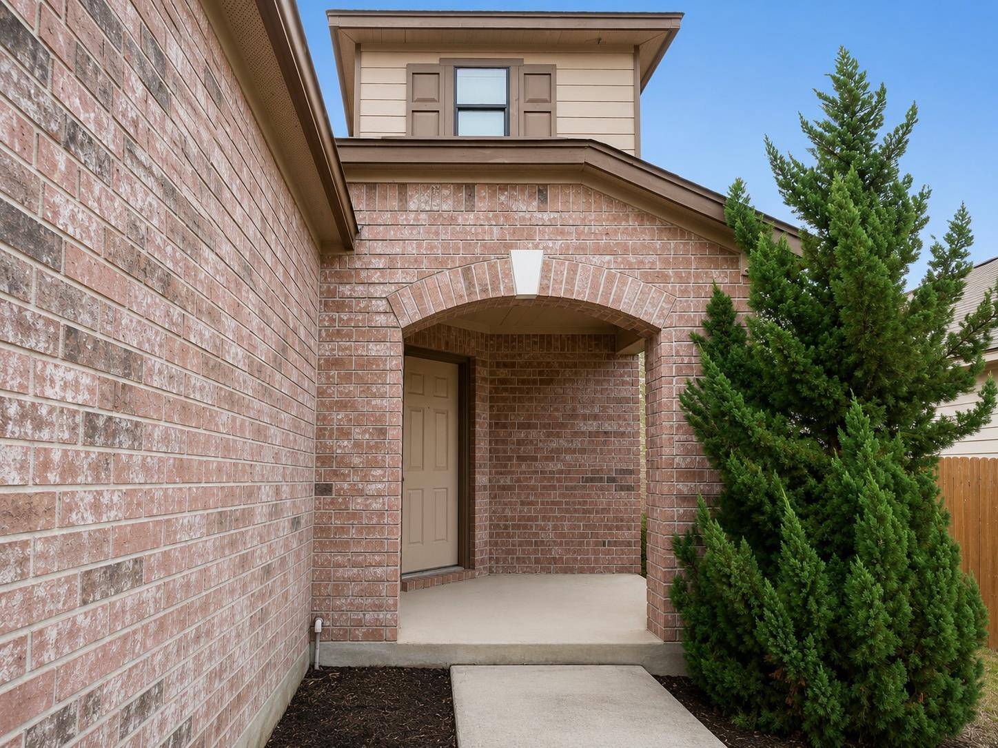 122 Rummel DR, Kyle, TX 78640