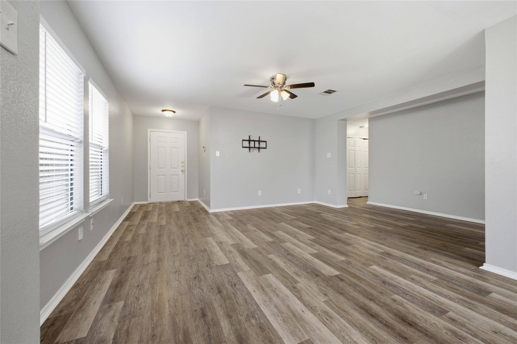 2206 Bluebonnet DR, Round Rock, TX 78664