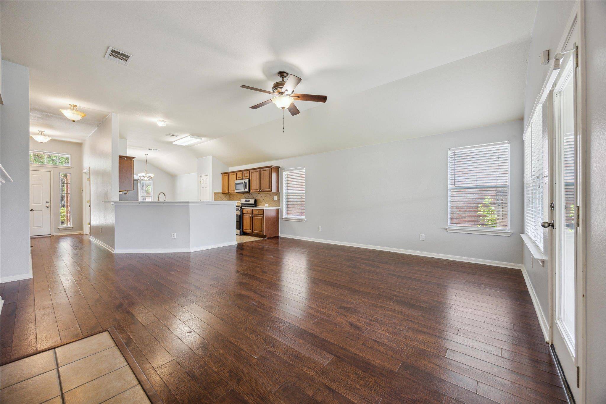 3813 Bandice LN, Pflugerville, TX 78660