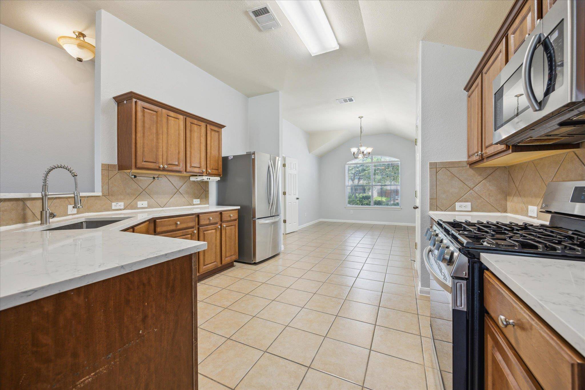 3813 Bandice LN, Pflugerville, TX 78660