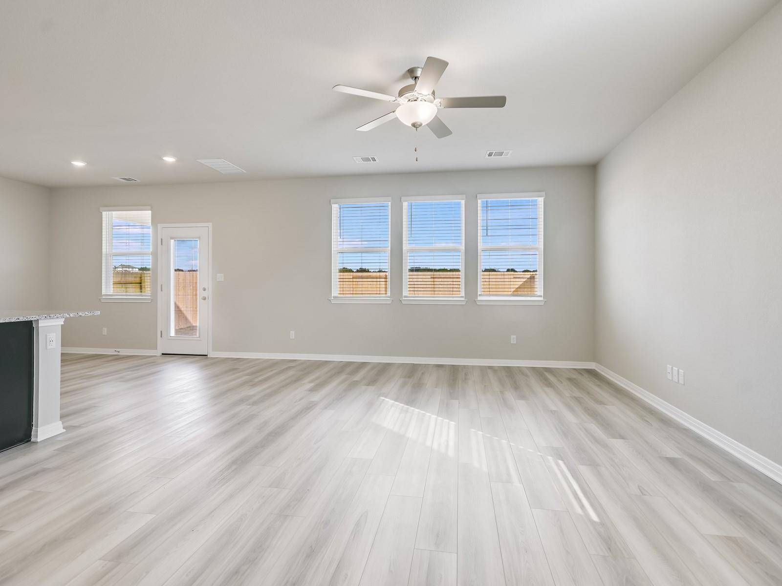 416 Wild Spur LN, Liberty Hill, TX 78642
