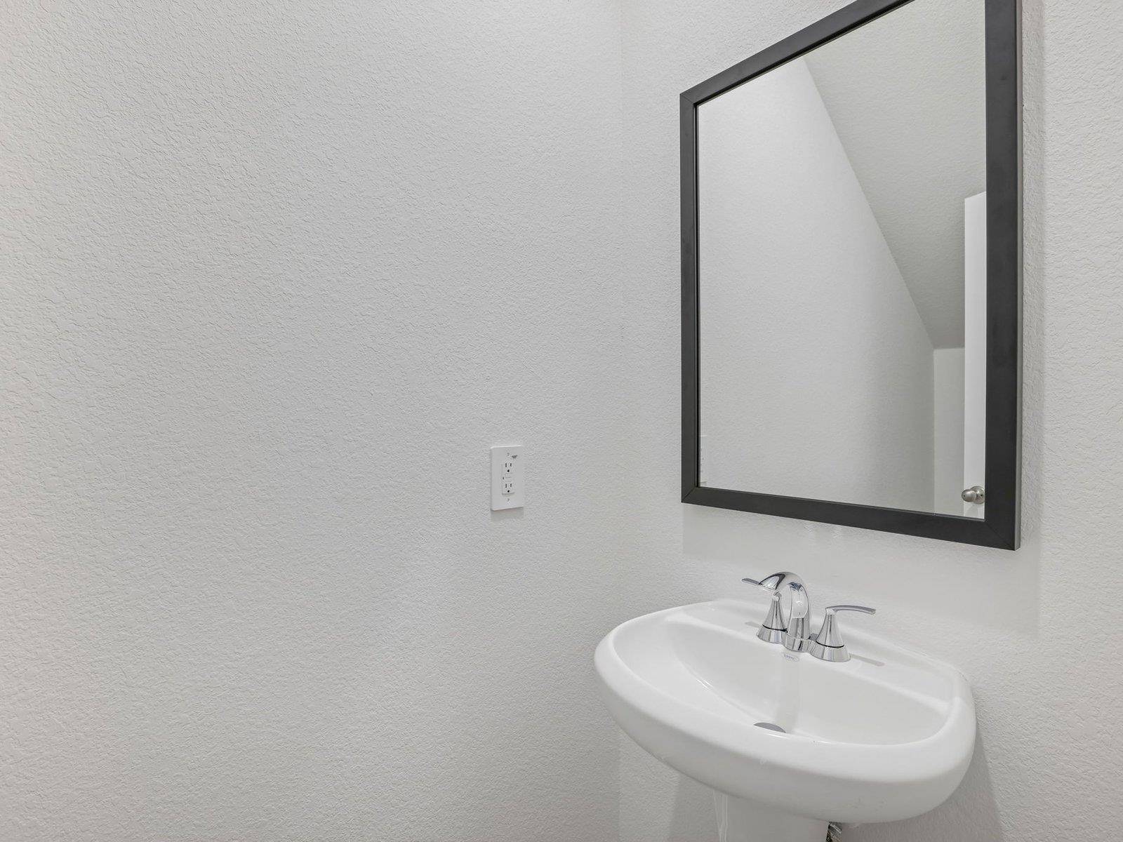 416 Wild Spur LN, Liberty Hill, TX 78642