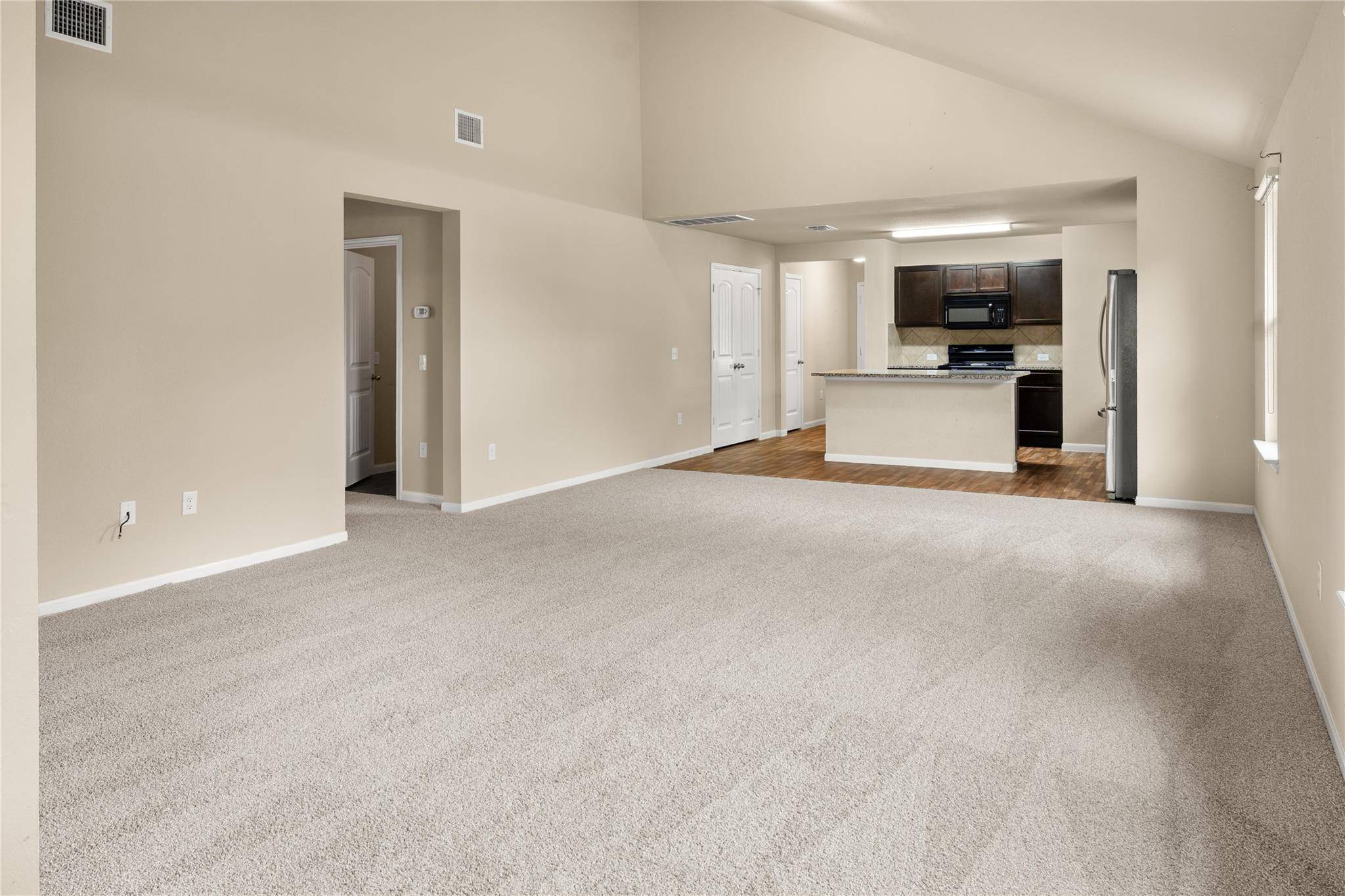1102 Mitchell DR, Hutto, TX 78634