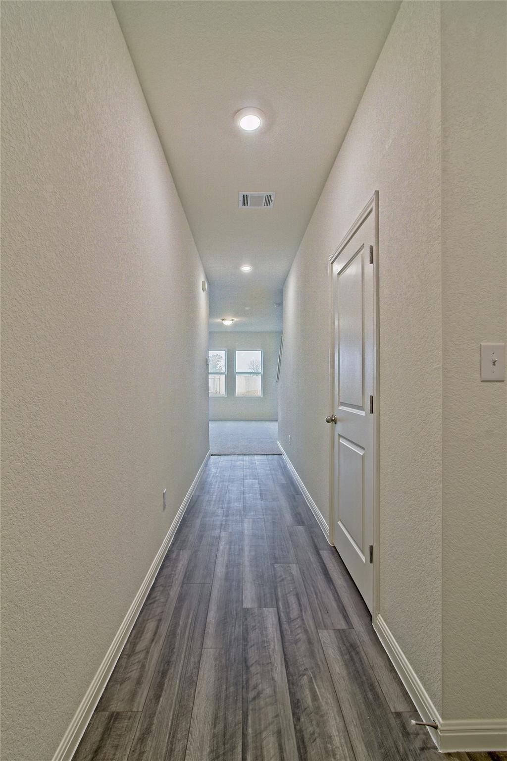109 Gemsbok RD, Hutto, TX 78634